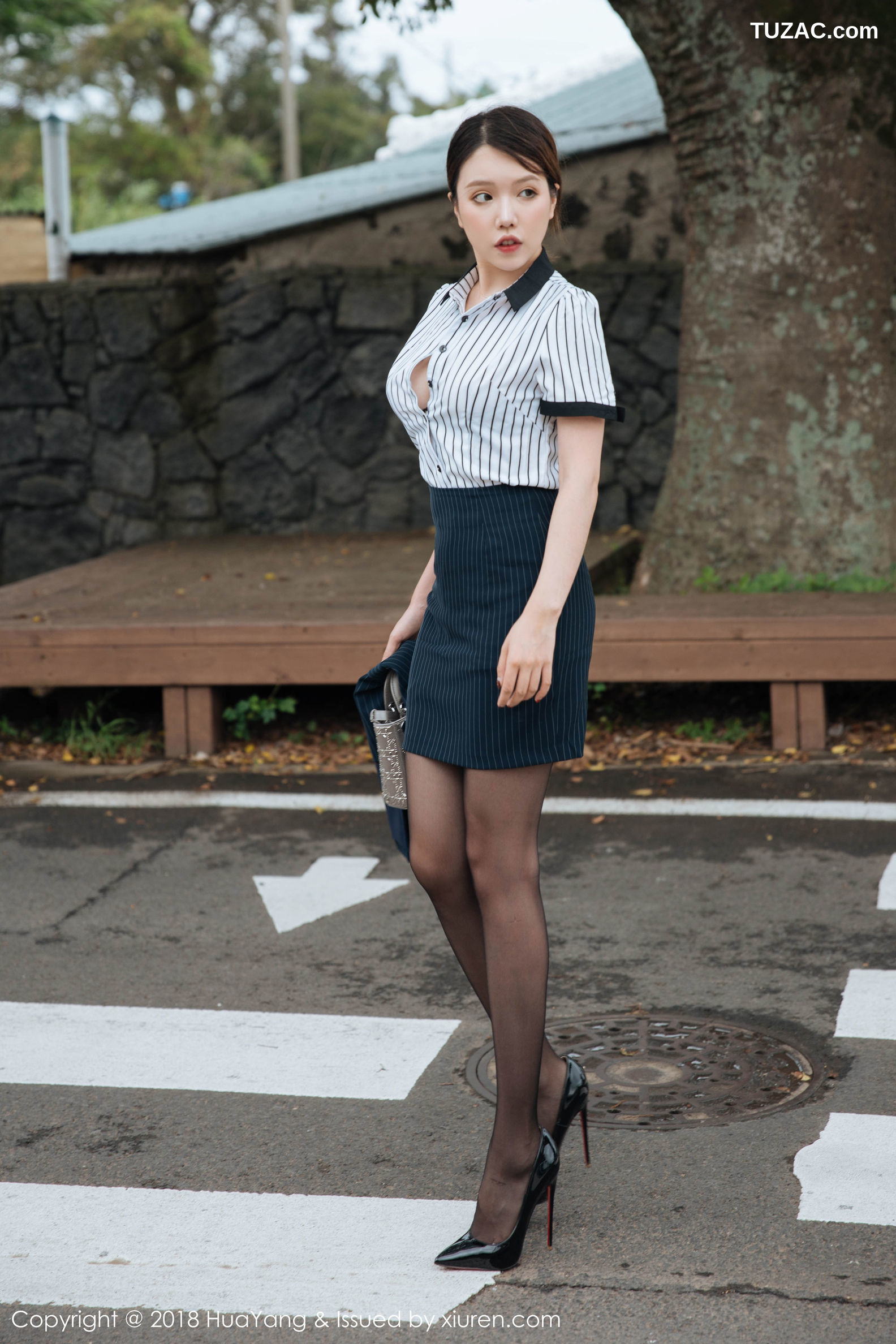 HuaYang花漾-087-黄楽然-《黑丝诱惑精彩呈现》写真集