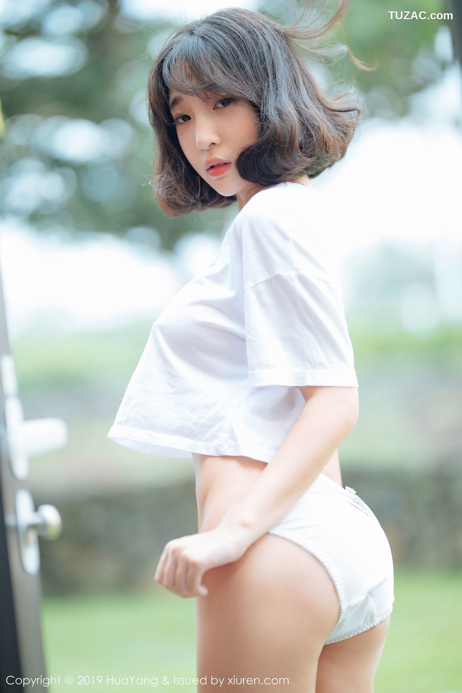 HuaYang花漾-109-卿卿-《一朵出水芙蓉》写真集