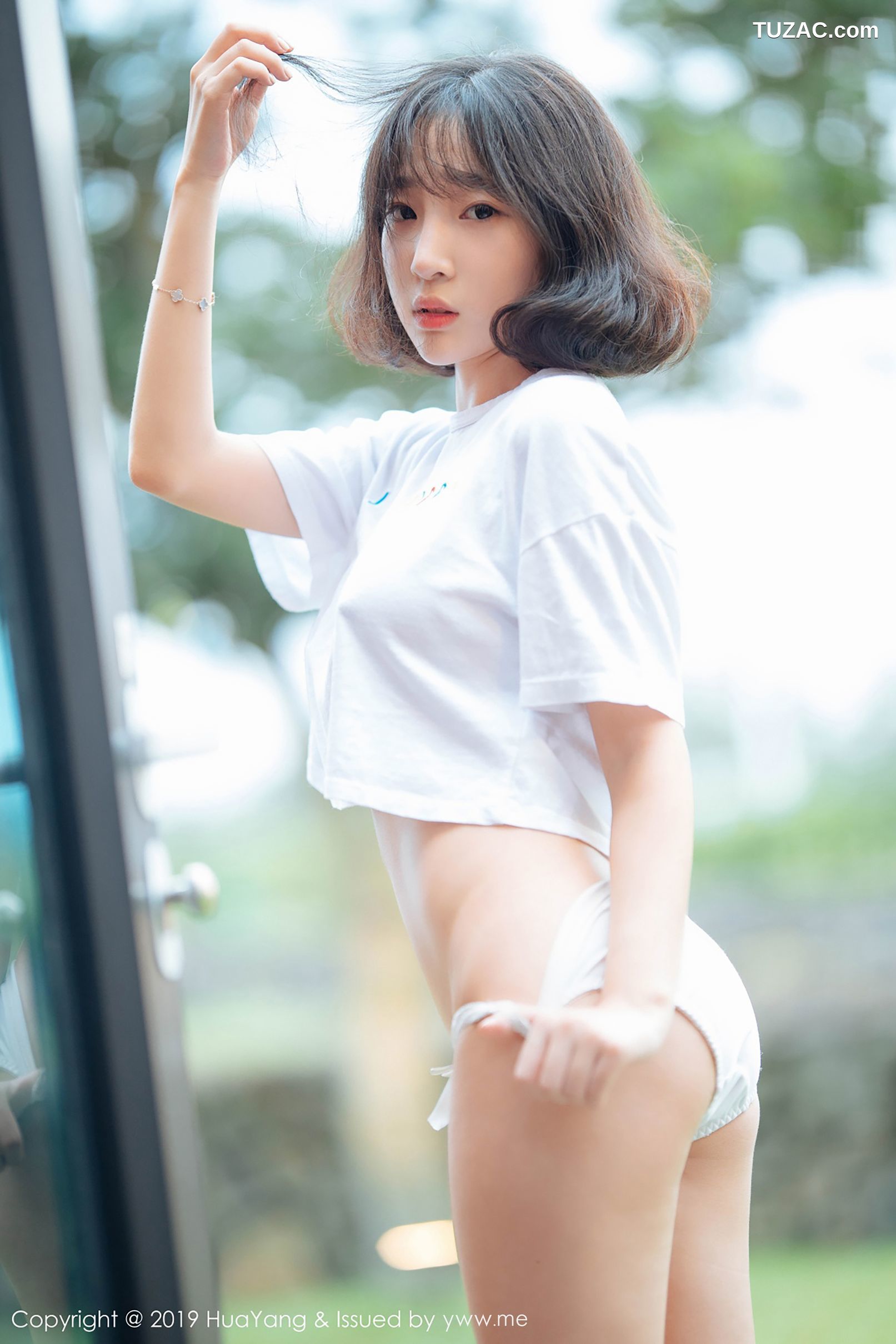 HuaYang花漾-109-卿卿-《一朵出水芙蓉》写真集