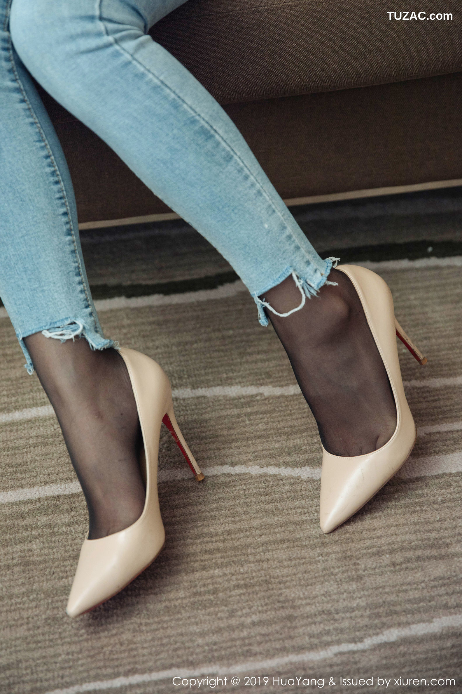 HuaYang花漾-110-周于希-《牛仔内衣下的S型曲线》写真集