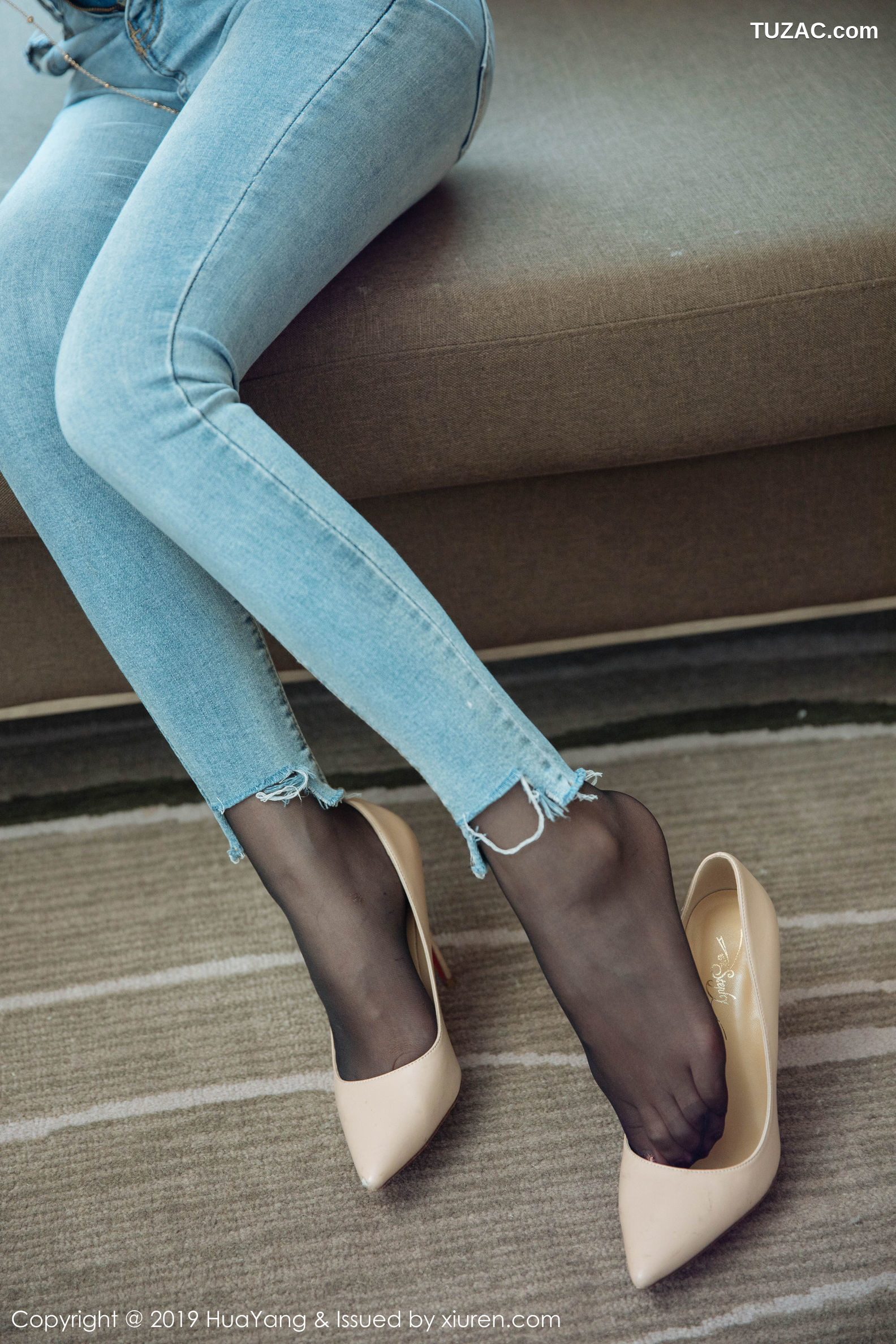 HuaYang花漾-110-周于希-《牛仔内衣下的S型曲线》写真集