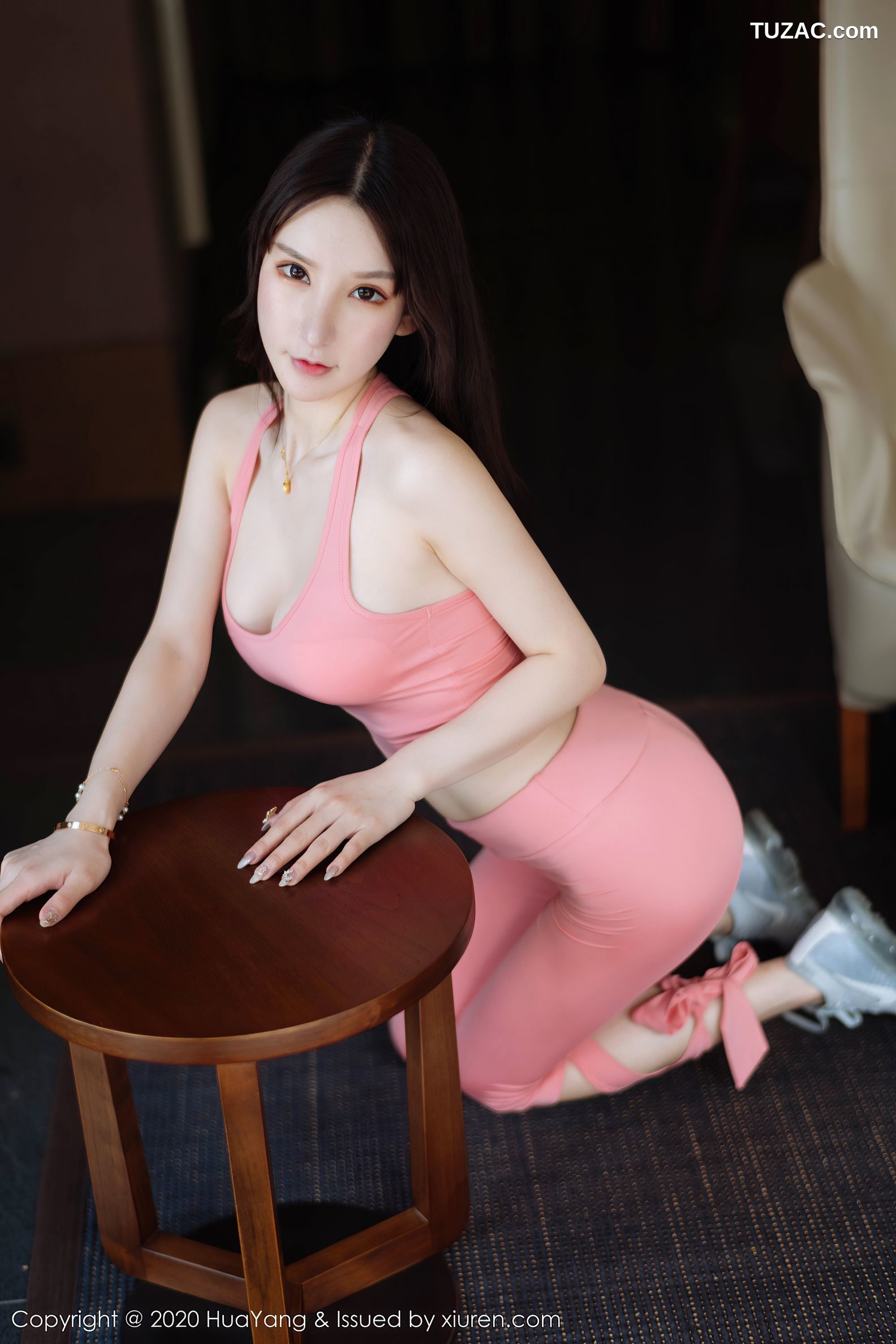 HuaYang花漾-278-周于希Sandy-粉红色的运动内衣系列