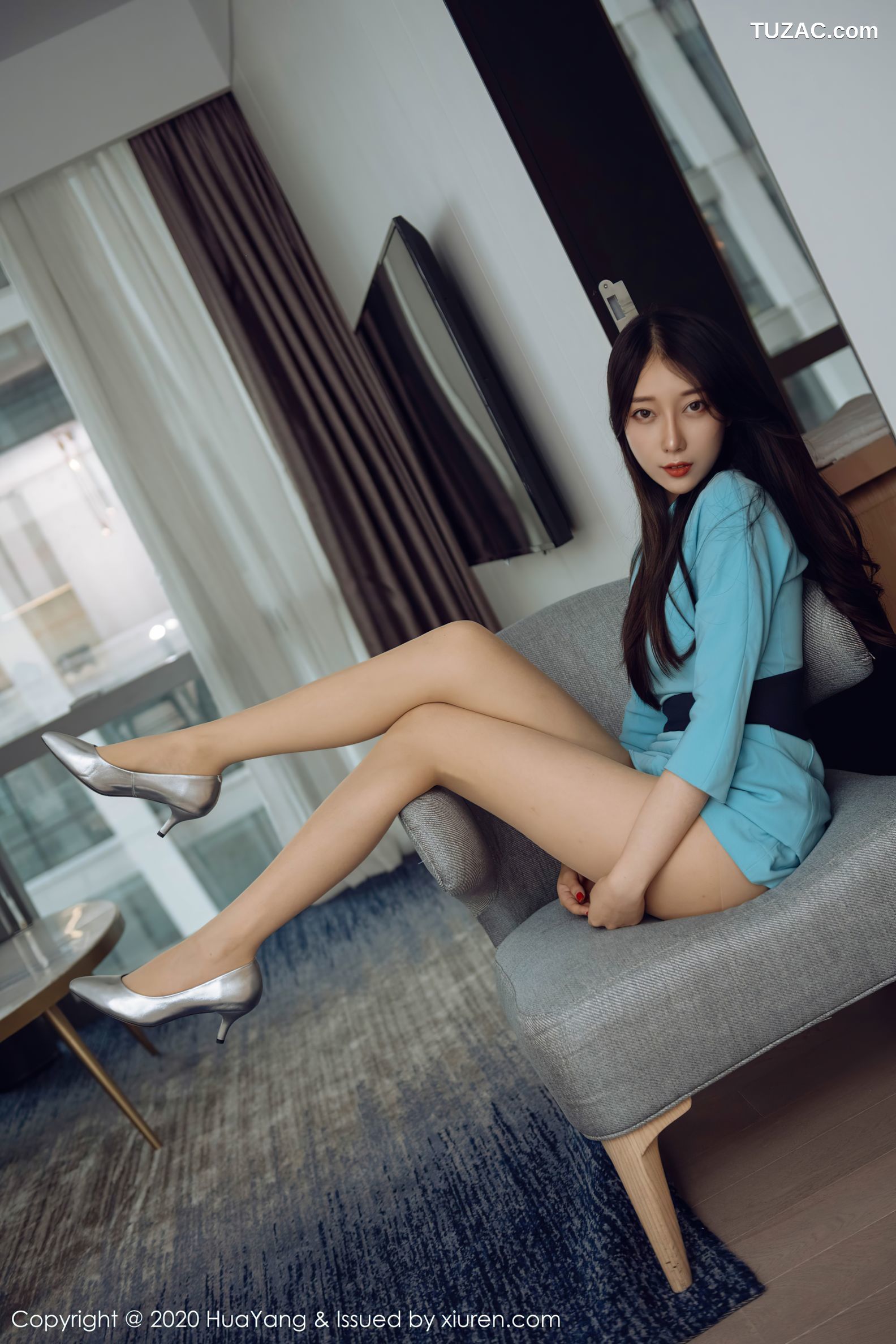 HuaYang花漾-292-丽质模特-玥儿玥er丝袜美腿写真