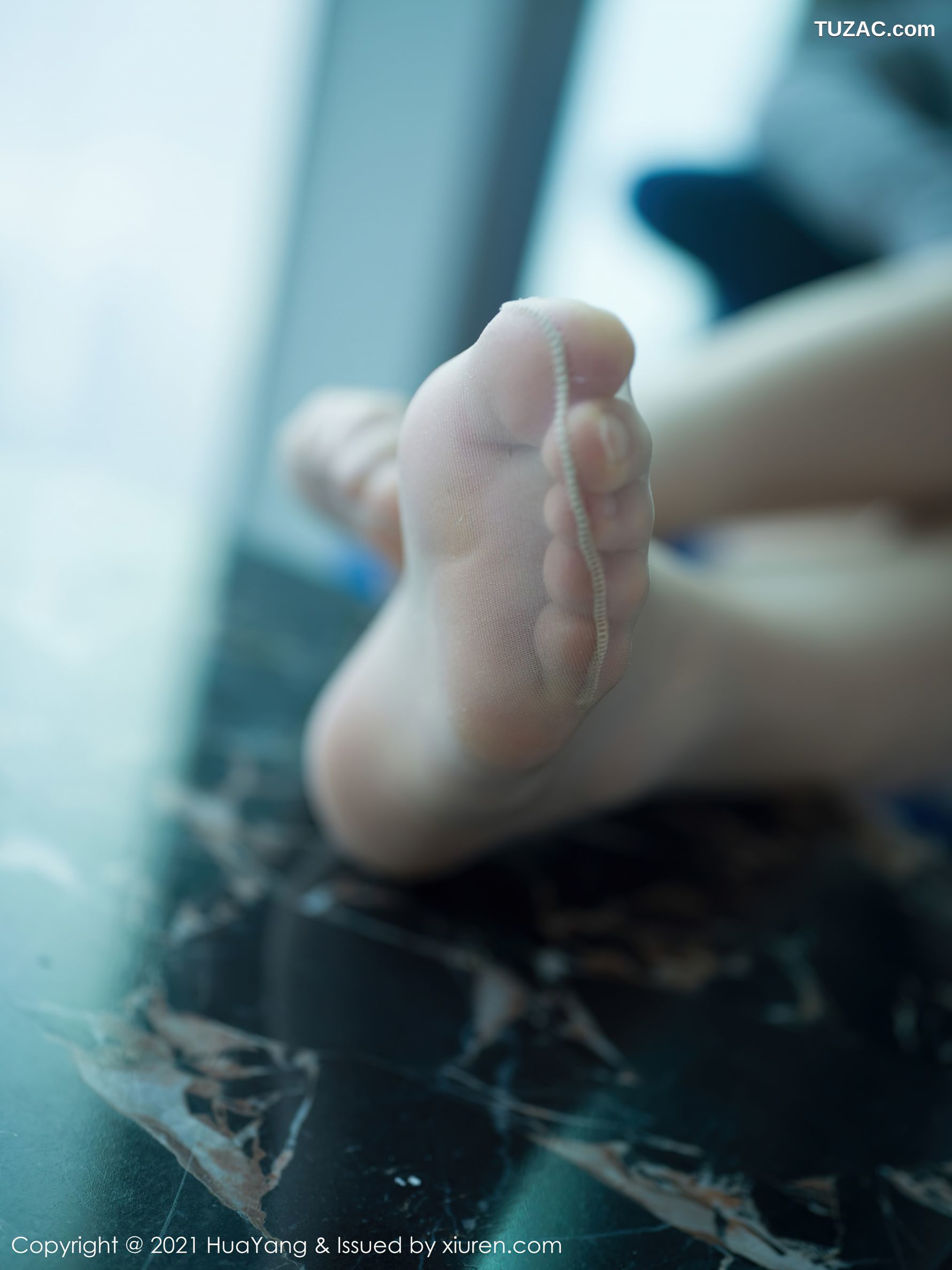 HuaYang花漾-363-赵惟依-亚青色紧身连衣裙肉丝