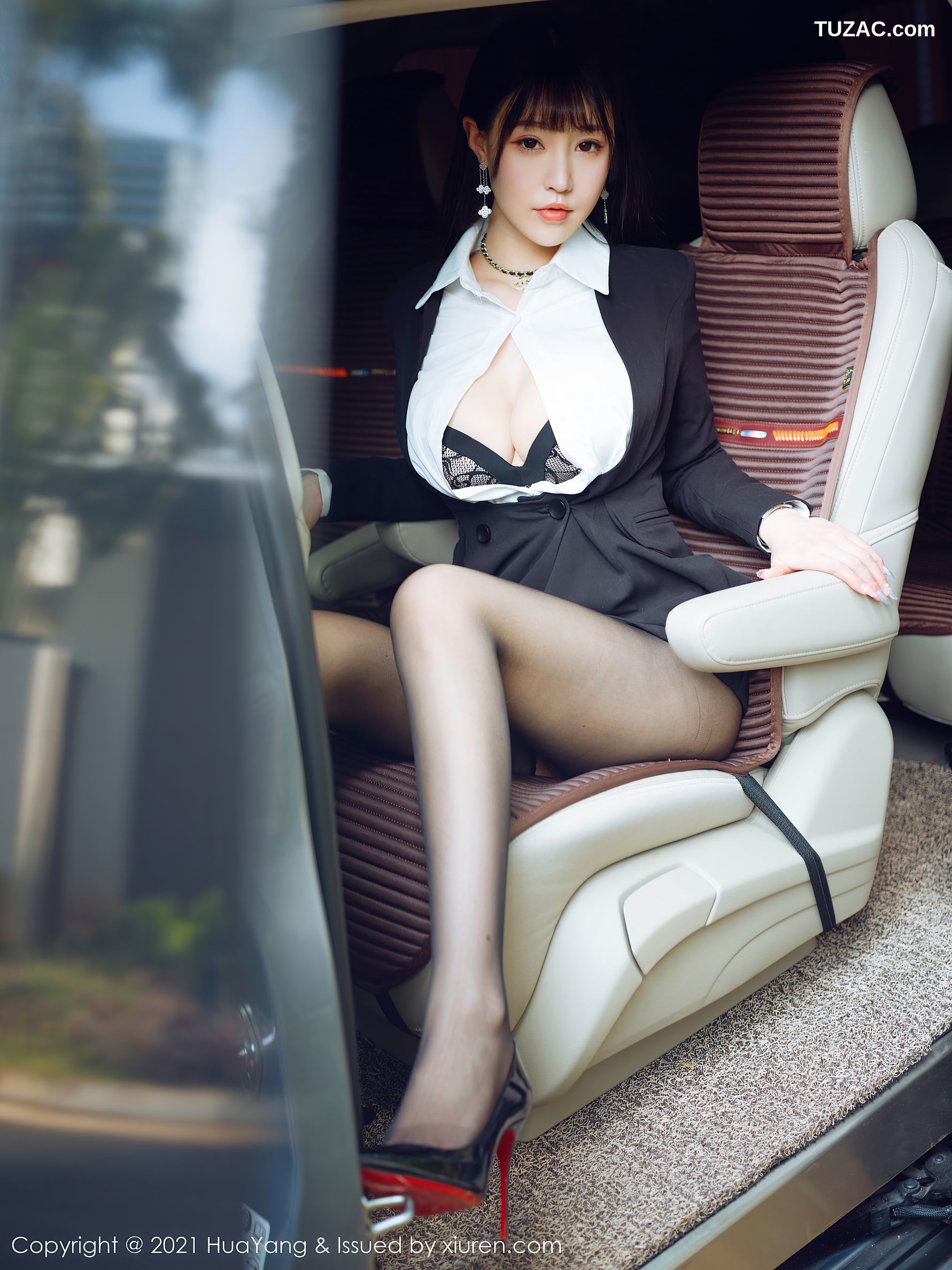 HuaYang花漾-383-朱可儿-OL美女车内爆乳黑丝