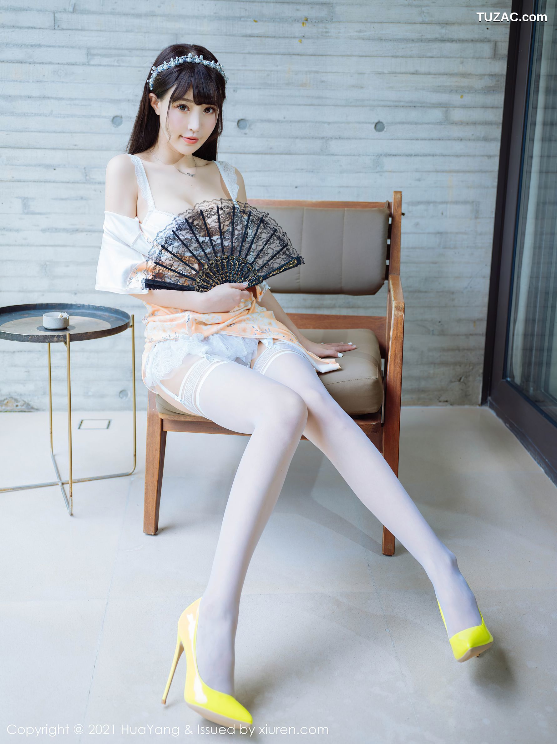 HuaYang花漾-436-朱可儿-浅橙色短旗袍白色蕾丝