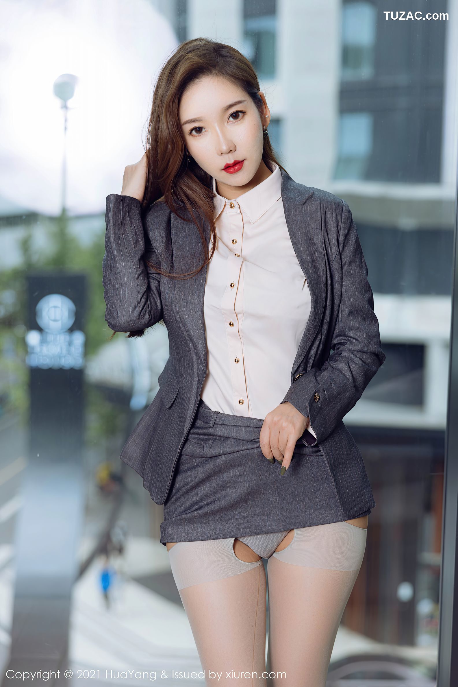 HuaYang花漾-470-艾静香-成都旅拍-制服性感内衣情趣丝袜