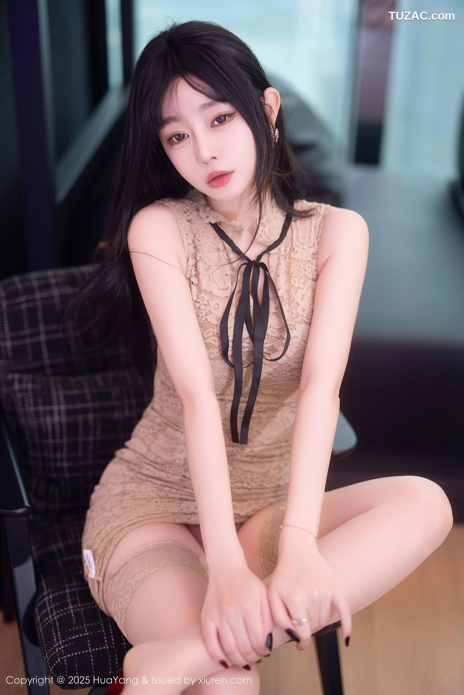 HuaYang花漾-632-王雨纯-肉色连衣短裙肉丝爆乳-2025.02.14