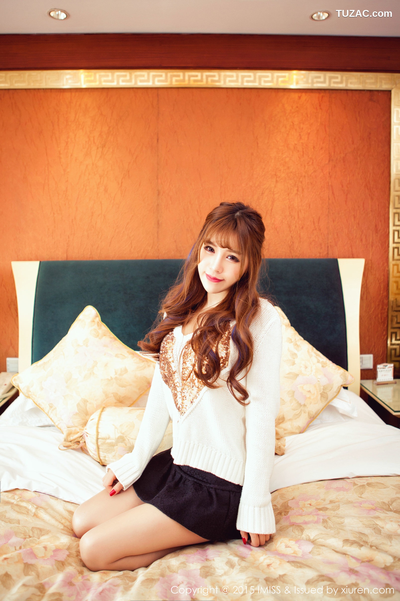 IMiss爱蜜社-012-田老师-宾馆大床上性感内衣