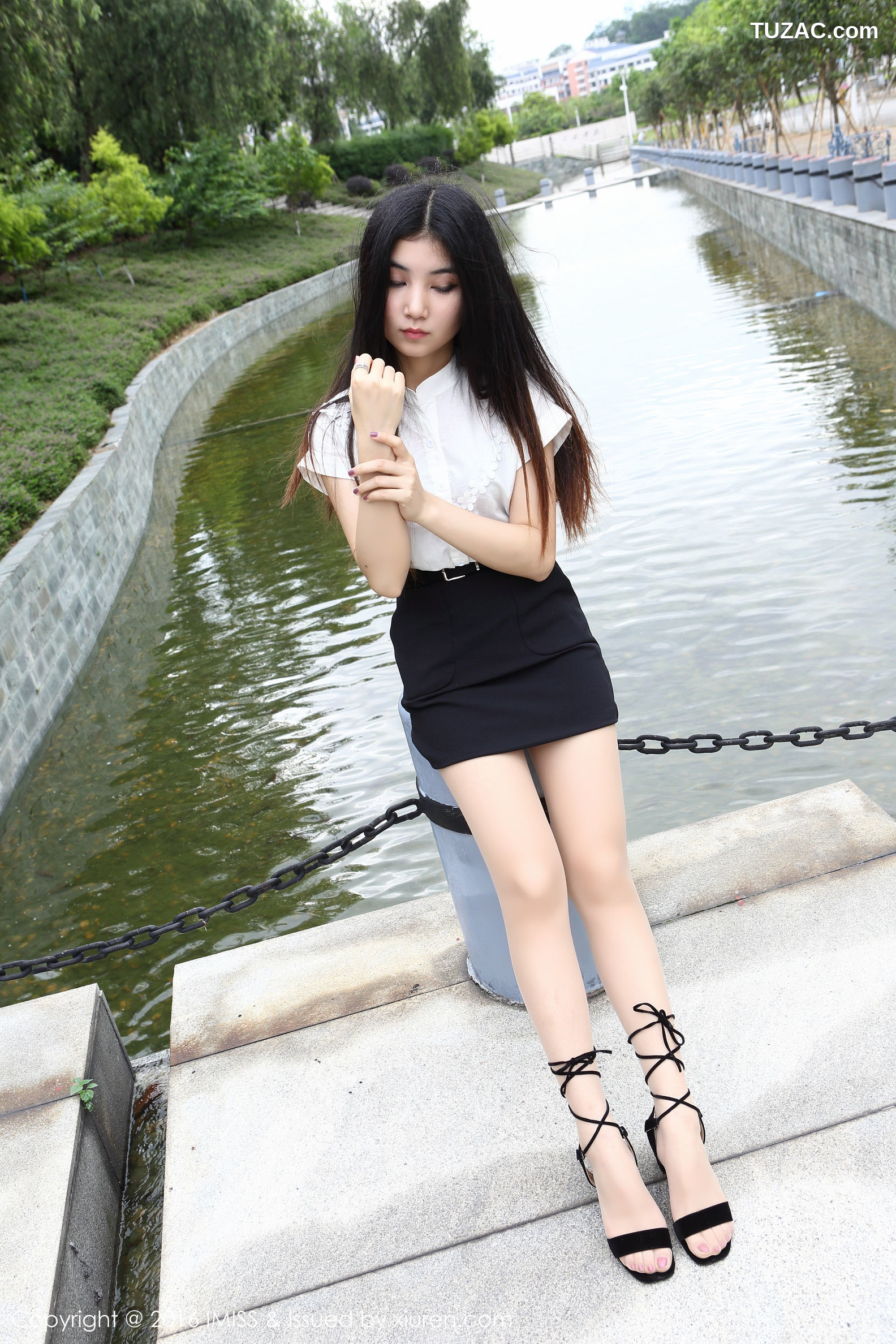 IMiss爱蜜社-095-Winki丝姬-黑色短裙肉丝美腿