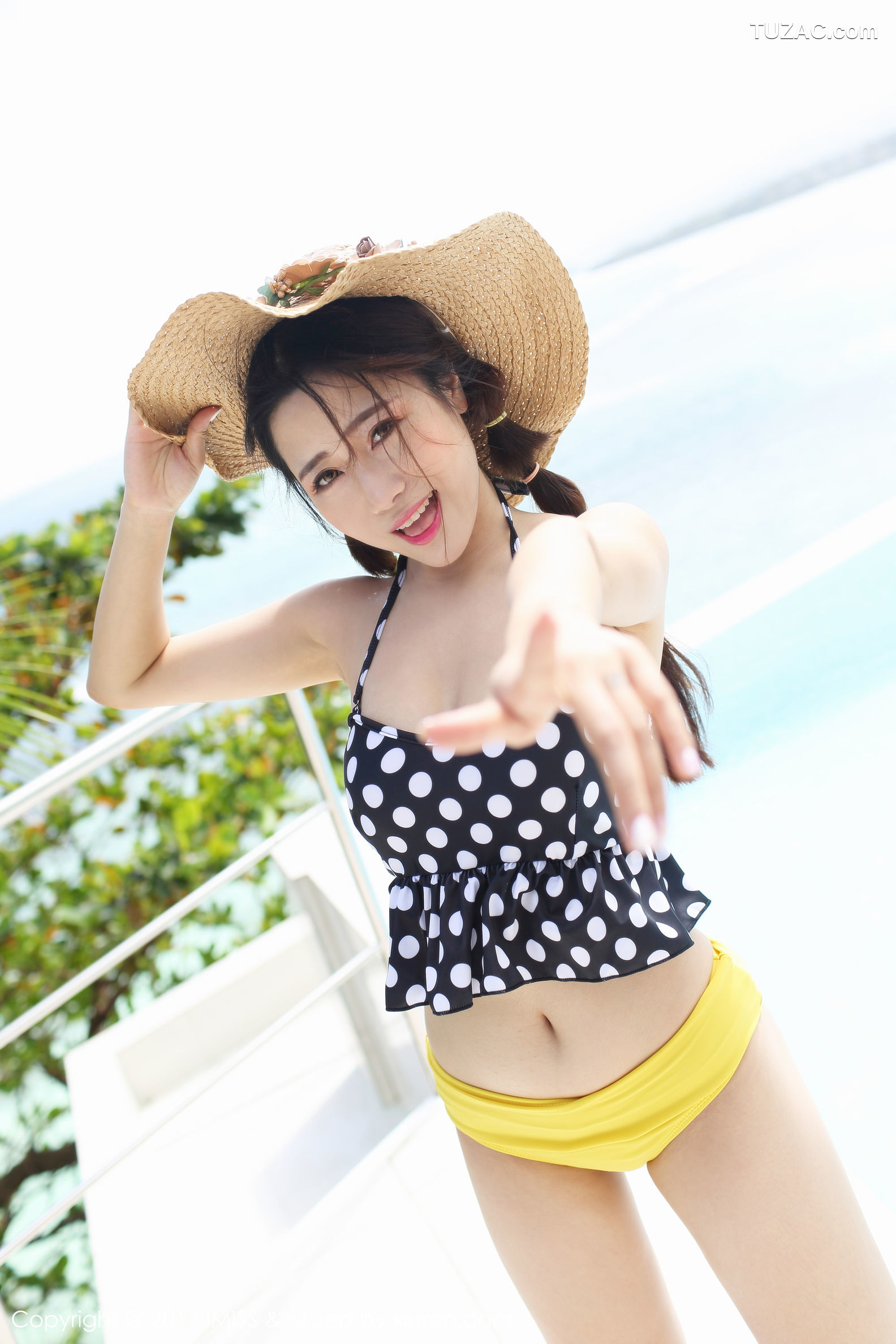 IMiss爱蜜社-152-兜豆靓-长滩旅拍-居家性感内衣秀