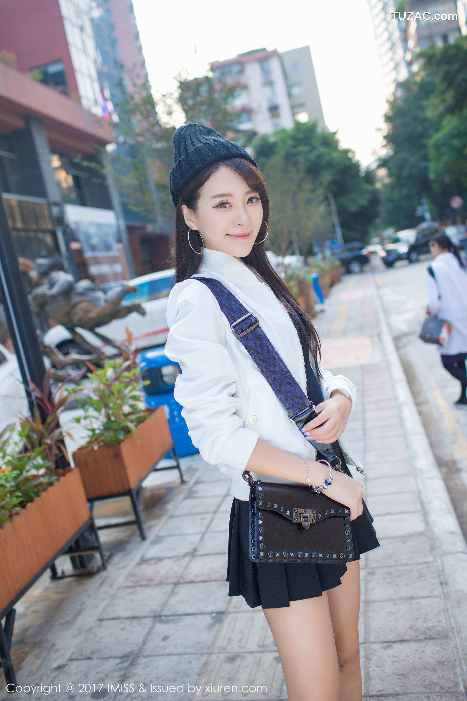 IMiss爱蜜社-163-王曼妮好Q-粉红牛仔吊带裤清新街拍