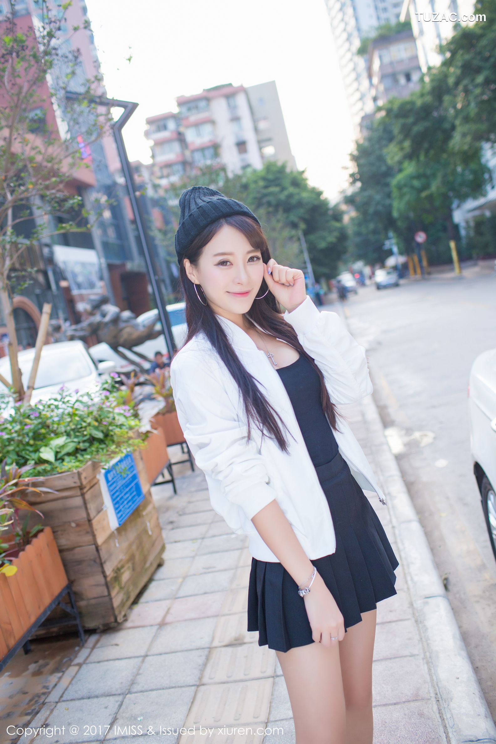 IMiss爱蜜社-163-王曼妮好Q-粉红牛仔吊带裤清新街拍