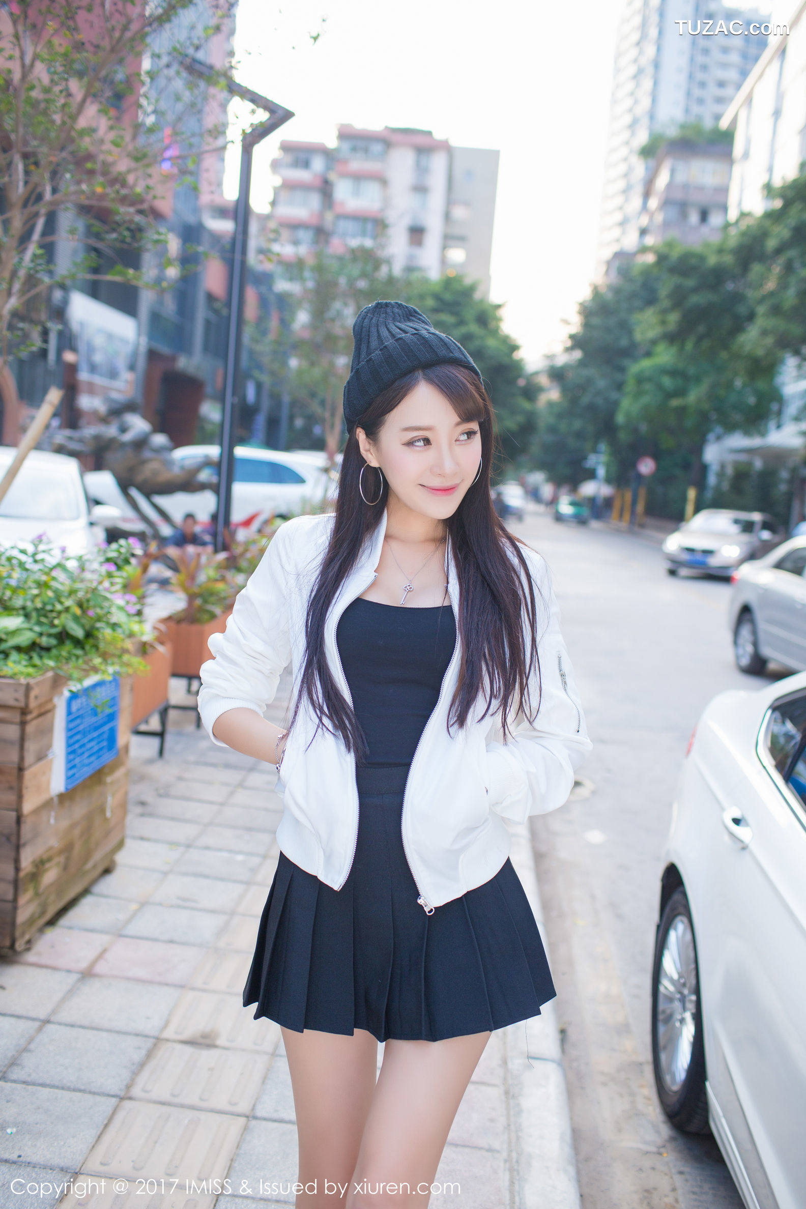 IMiss爱蜜社-163-王曼妮好Q-粉红牛仔吊带裤清新街拍