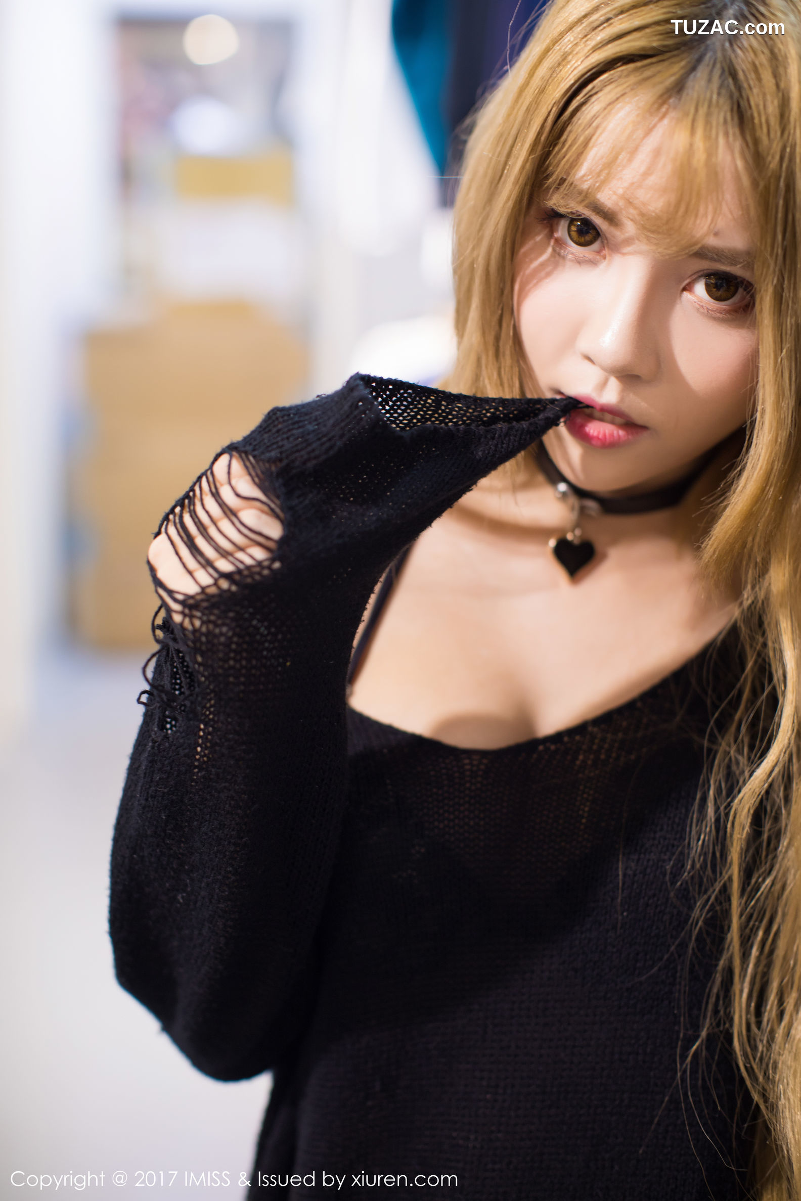 IMiss爱蜜社-172-夏正正-户外运动装如瓷娃娃般美丽