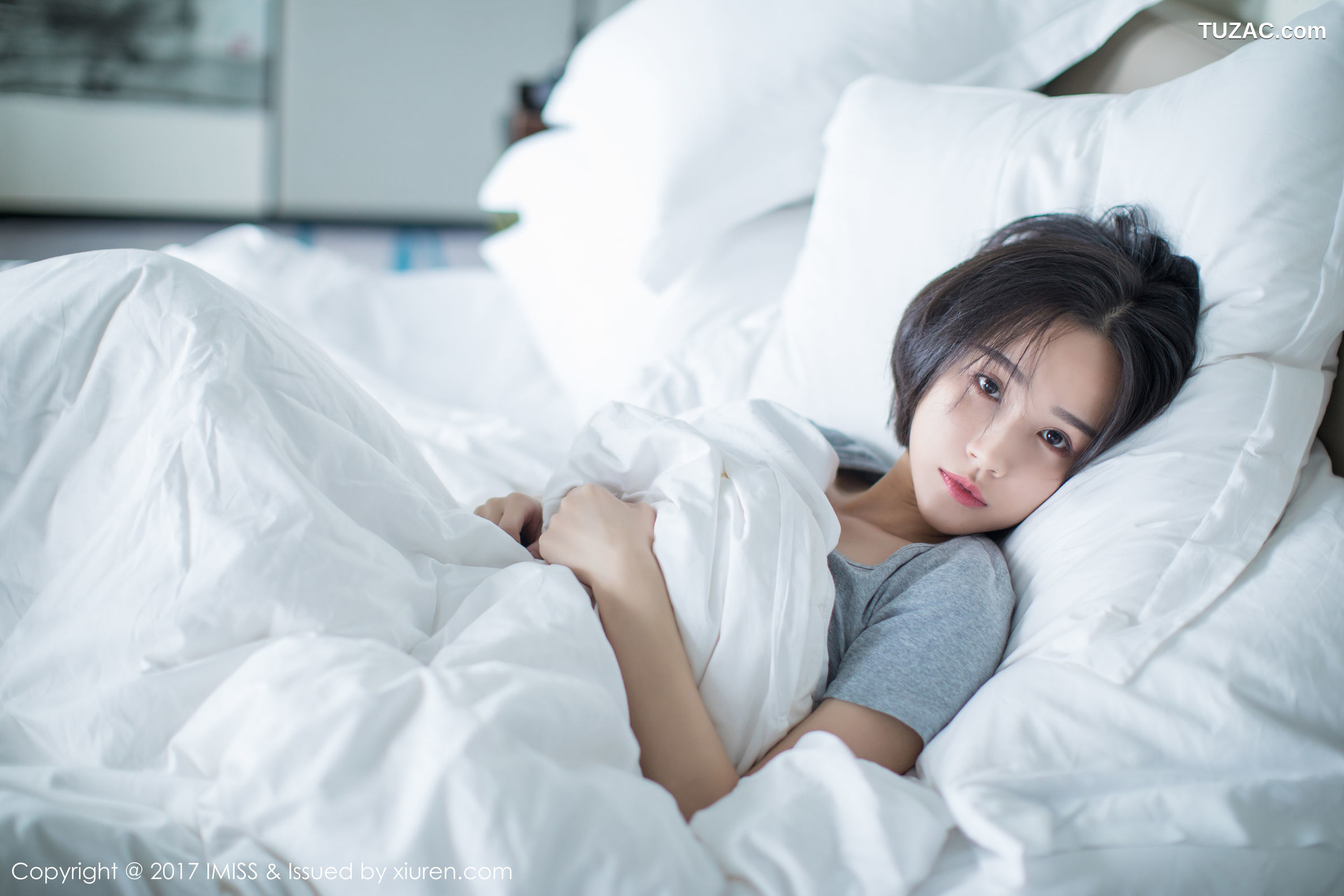 IMiss爱蜜社-178-Livia-清爽蓝色衬衣-白色蕾丝