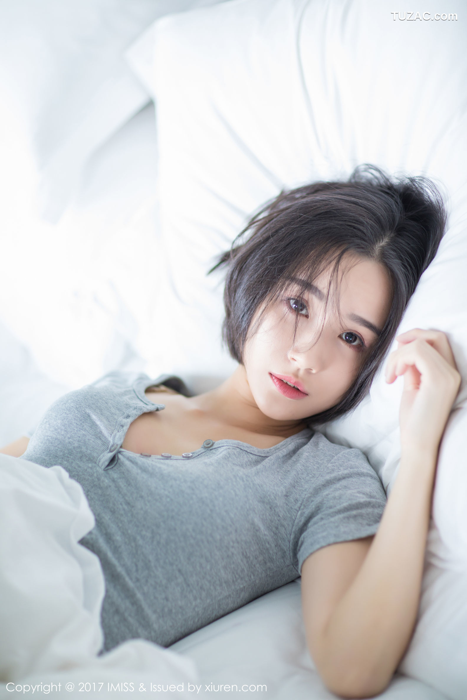 IMiss爱蜜社-178-Livia-清爽蓝色衬衣-白色蕾丝