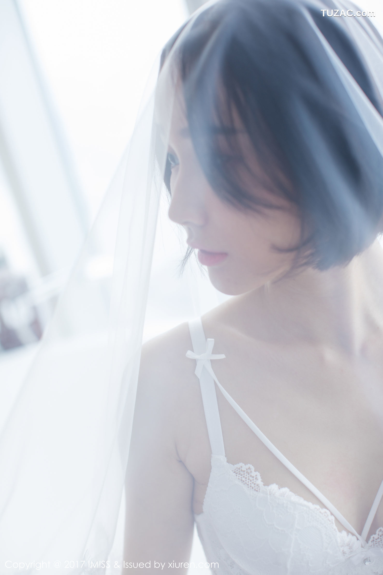 IMiss爱蜜社-178-Livia-清爽蓝色衬衣-白色蕾丝