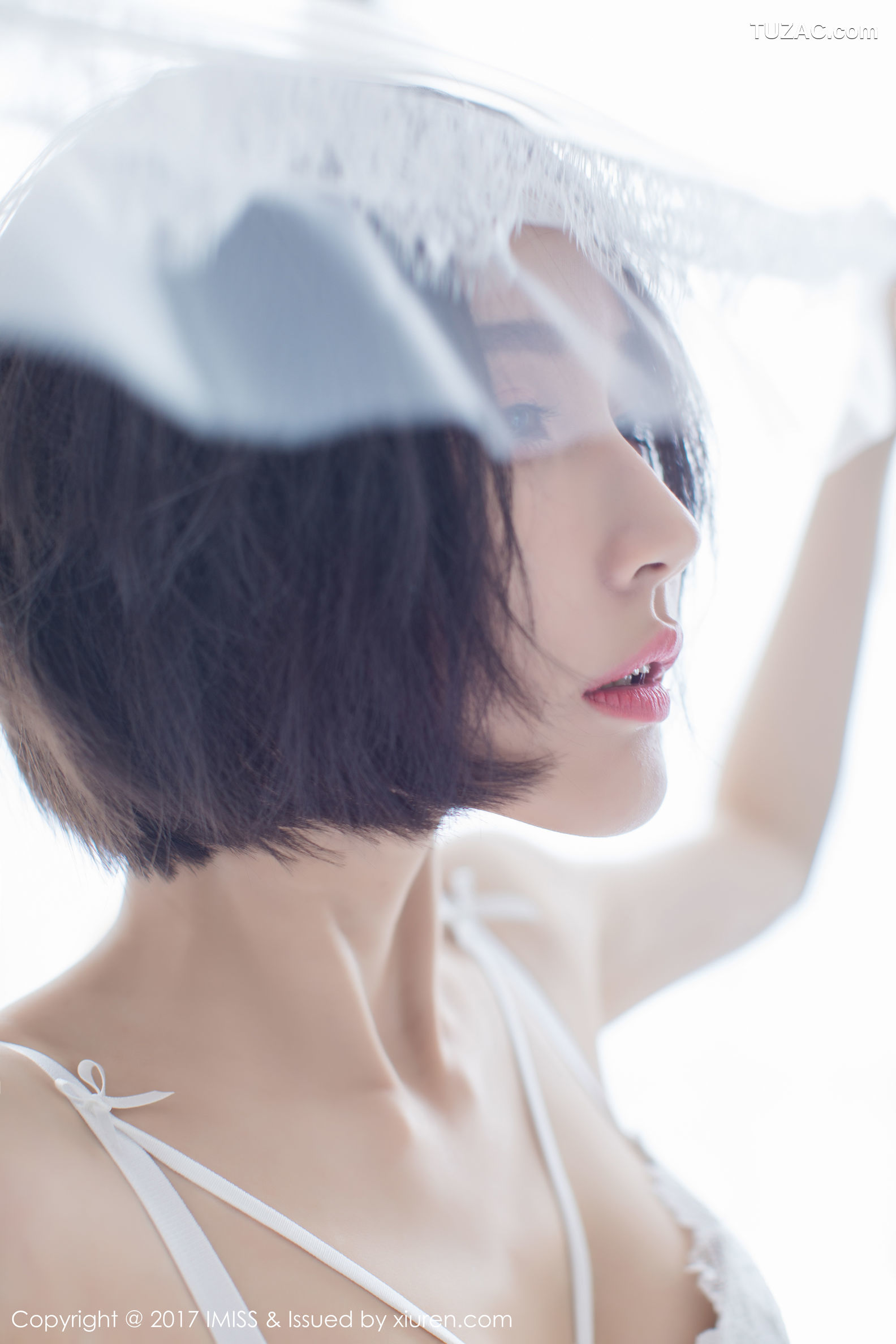 IMiss爱蜜社-178-Livia-清爽蓝色衬衣-白色蕾丝