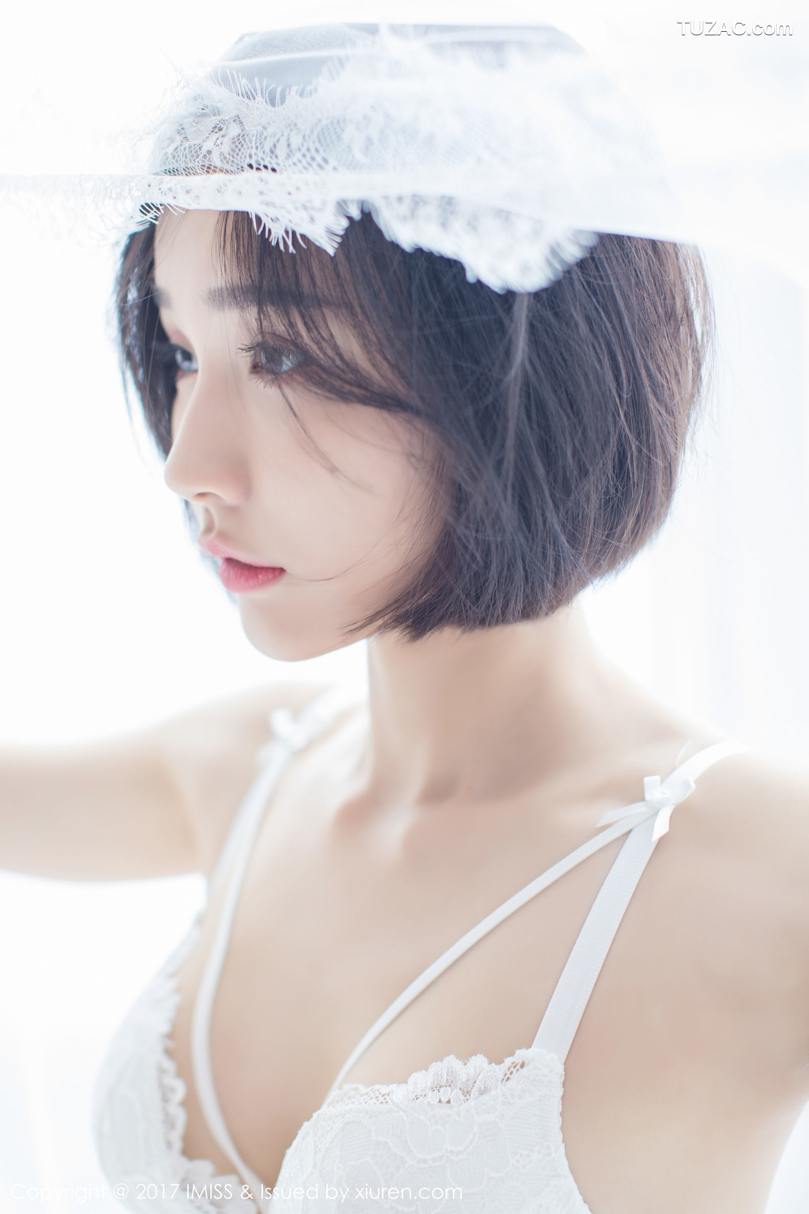 IMiss爱蜜社-178-Livia-清爽蓝色衬衣-白色蕾丝