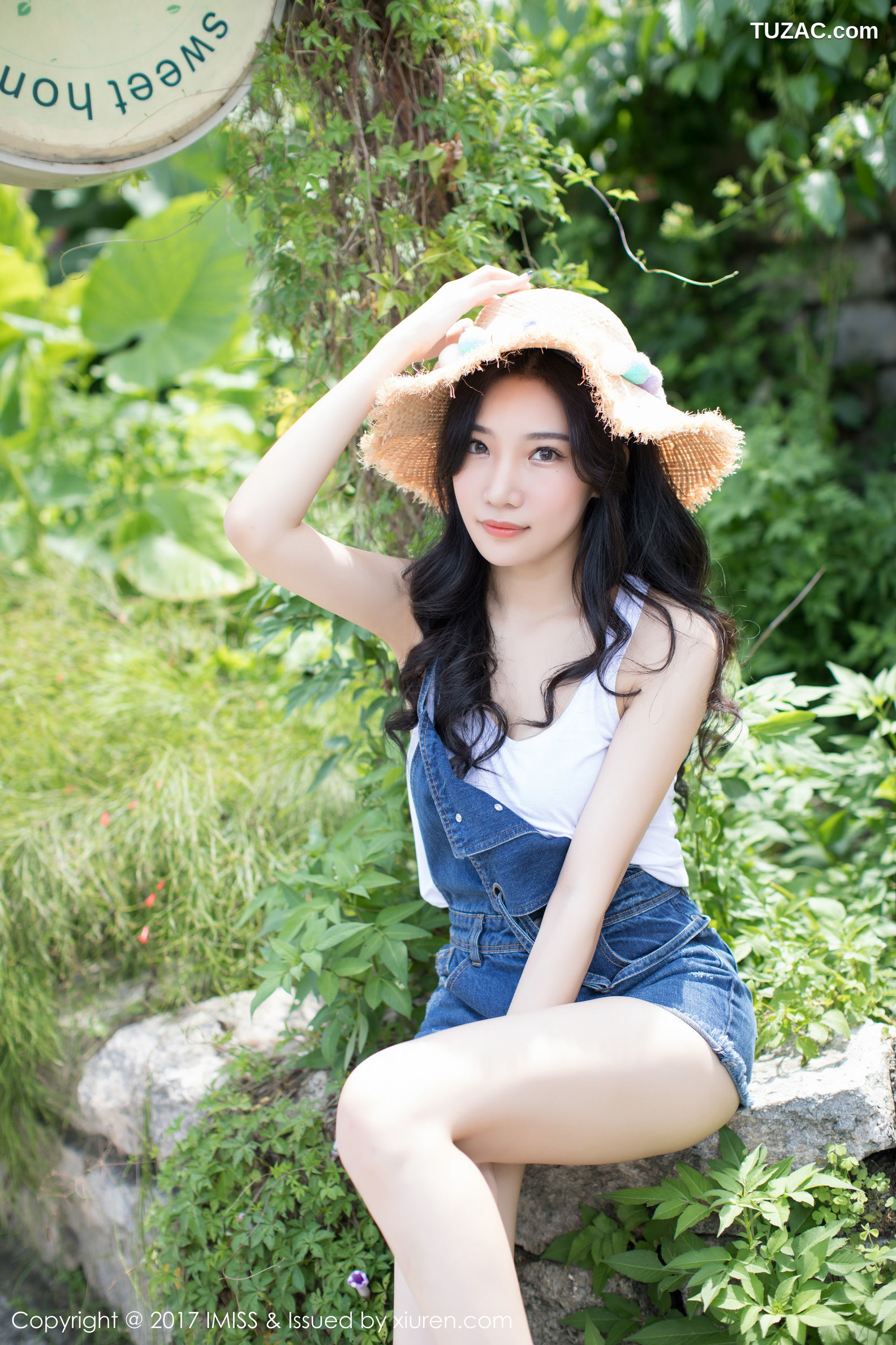 IMiss爱蜜社-180-小狐狸Sica-户外牛仔短裤系列