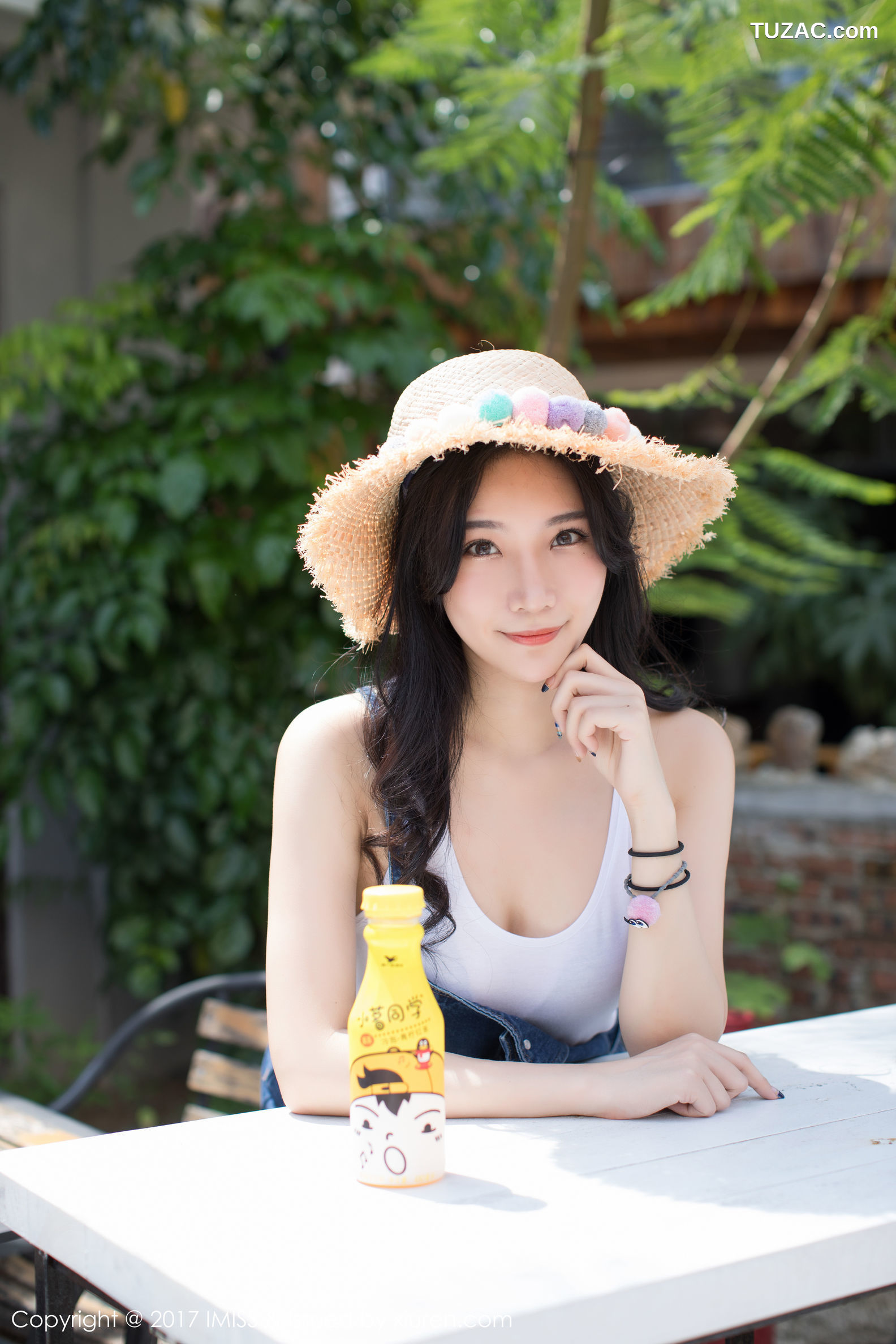 IMiss爱蜜社-180-小狐狸Sica-户外牛仔短裤系列