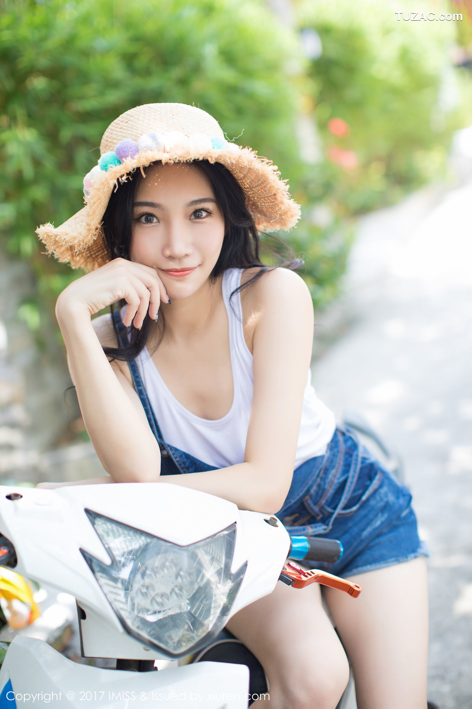 IMiss爱蜜社-180-小狐狸Sica-户外牛仔短裤系列