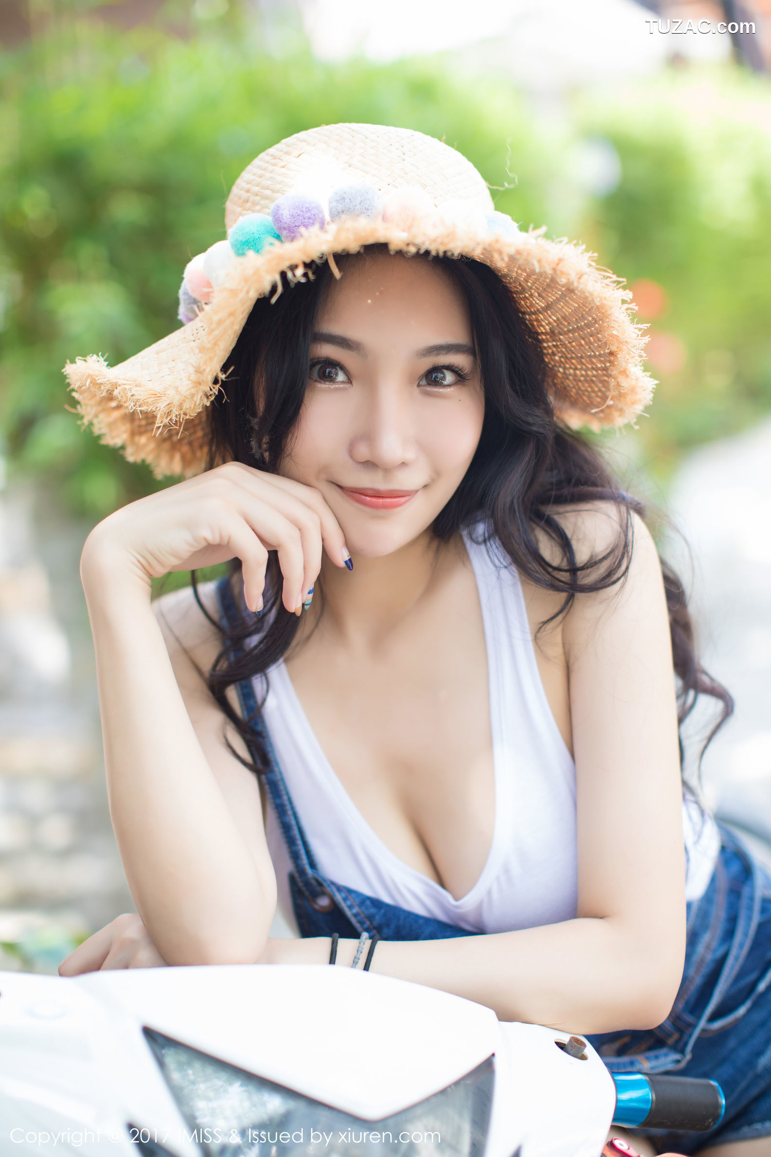 IMiss爱蜜社-180-小狐狸Sica-户外牛仔短裤系列