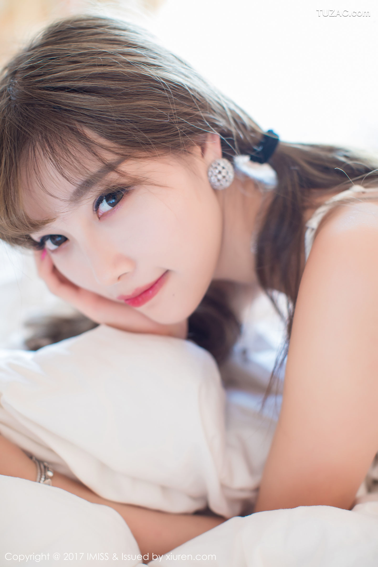 IMiss爱蜜社-183-杨晨晨-塞班岛旅拍-白色蕾丝情趣内衣