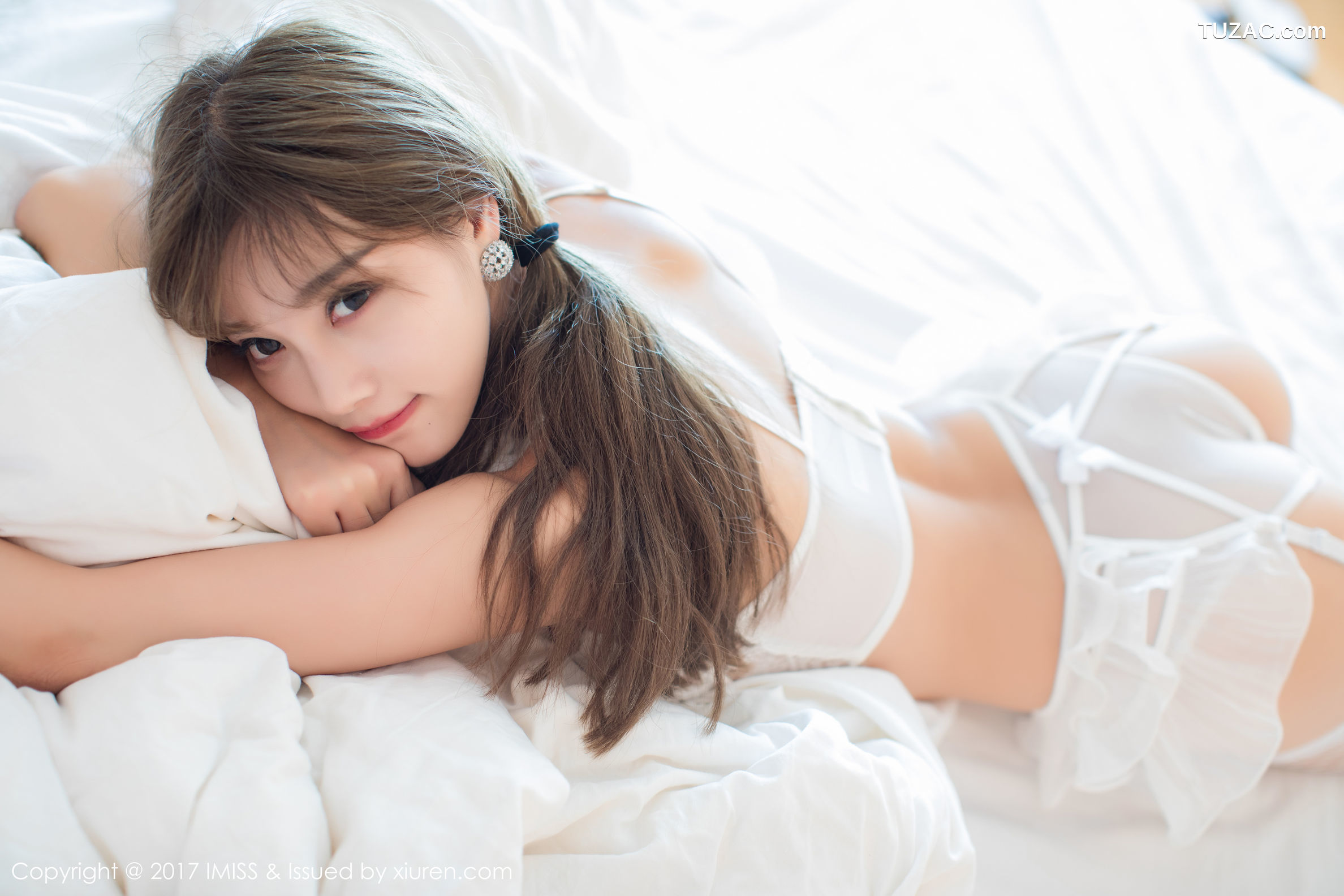 IMiss爱蜜社-183-杨晨晨-塞班岛旅拍-白色蕾丝情趣内衣