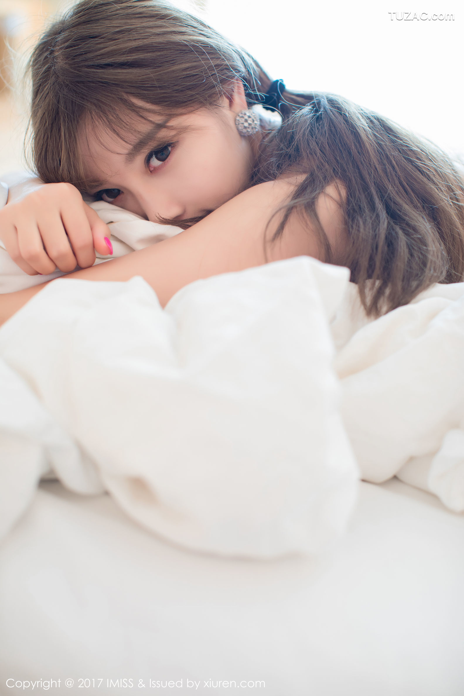 IMiss爱蜜社-183-杨晨晨-塞班岛旅拍-白色蕾丝情趣内衣