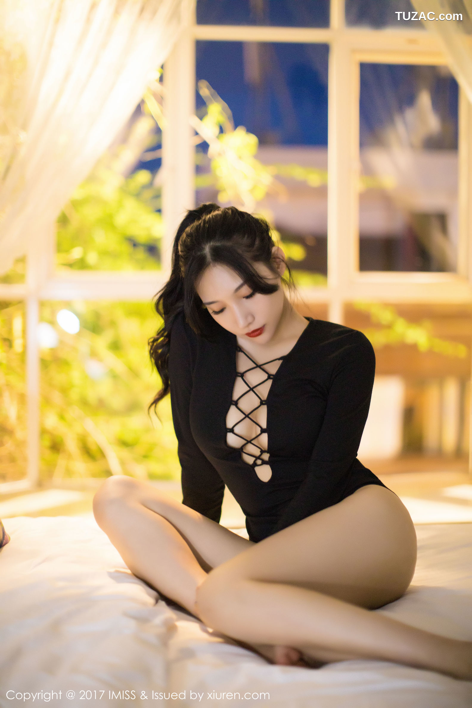 IMiss爱蜜社-194-小狐狸sica-黑色私房性感美腿