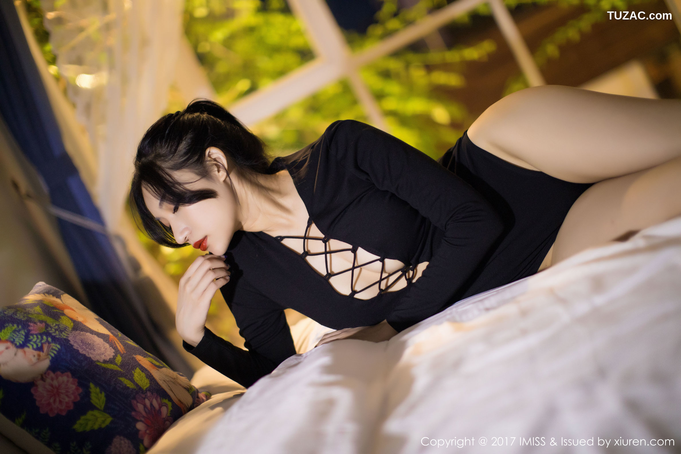 IMiss爱蜜社-194-小狐狸sica-黑色私房性感美腿