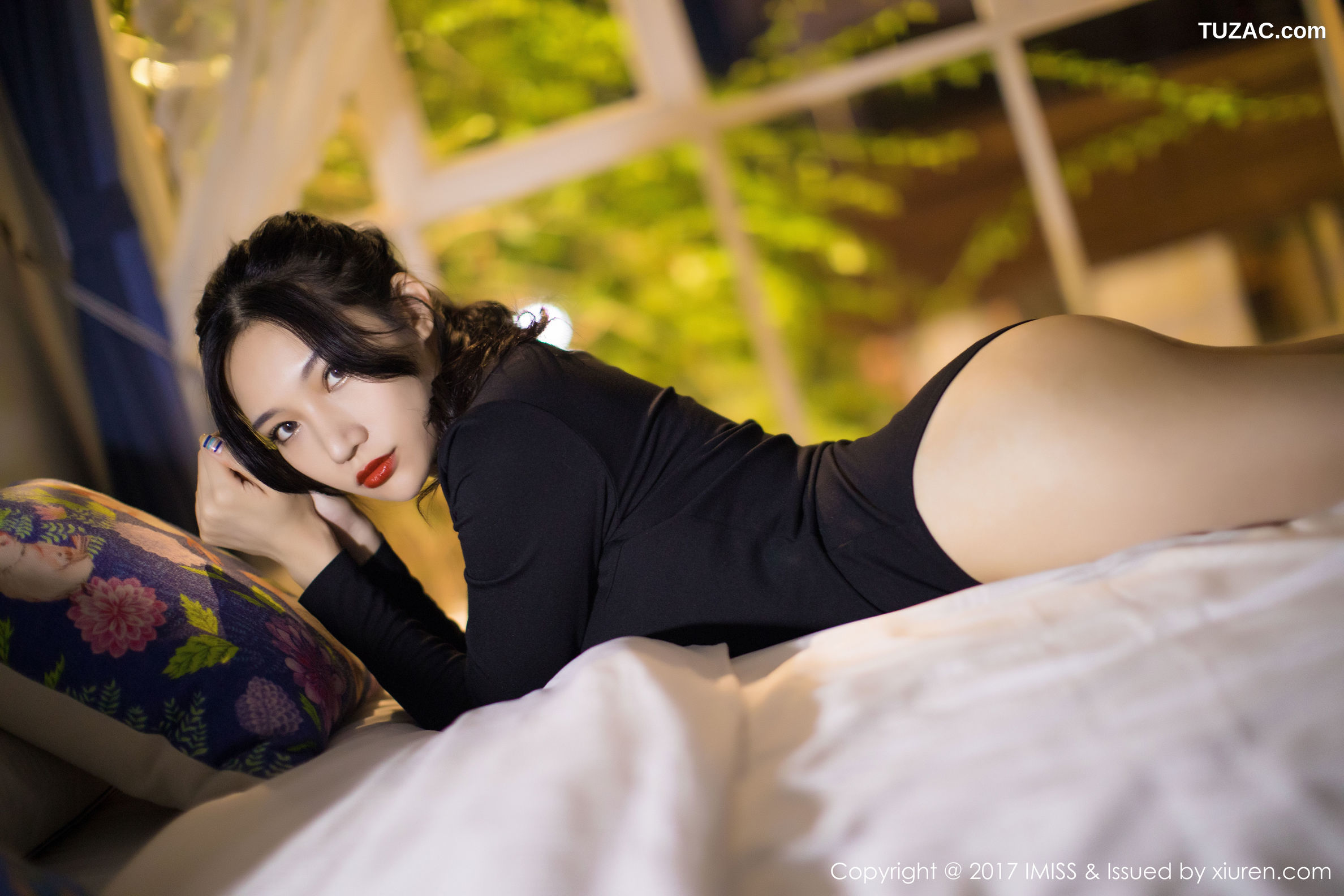 IMiss爱蜜社-194-小狐狸sica-黑色私房性感美腿