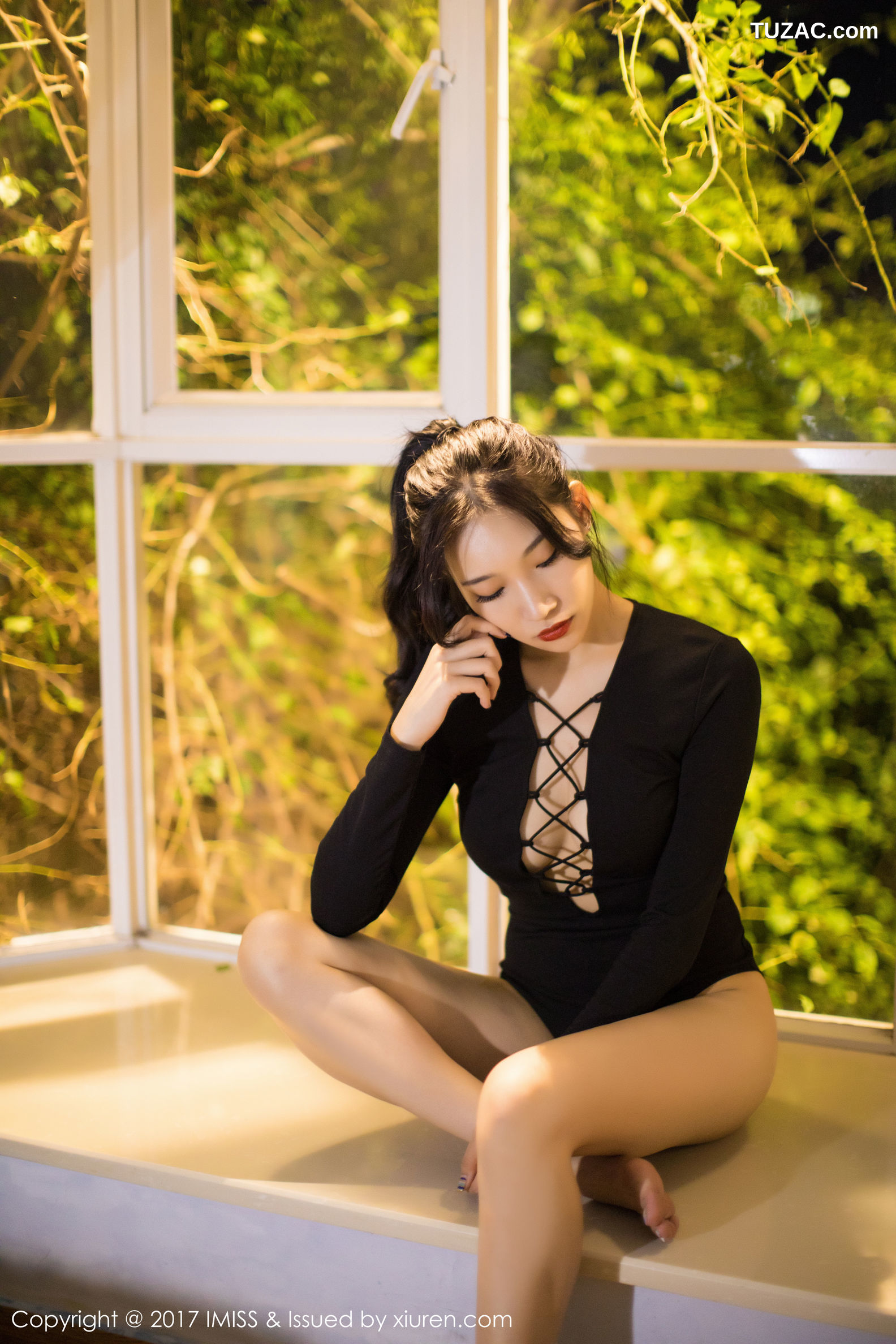 IMiss爱蜜社-194-小狐狸sica-黑色私房性感美腿