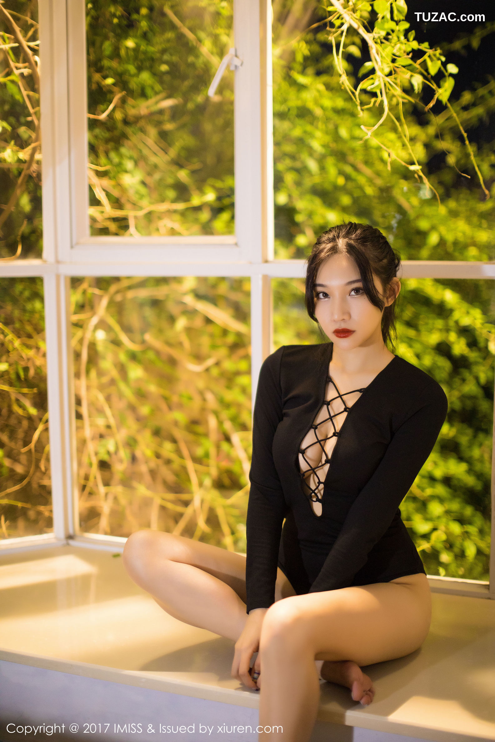 IMiss爱蜜社-194-小狐狸sica-黑色私房性感美腿