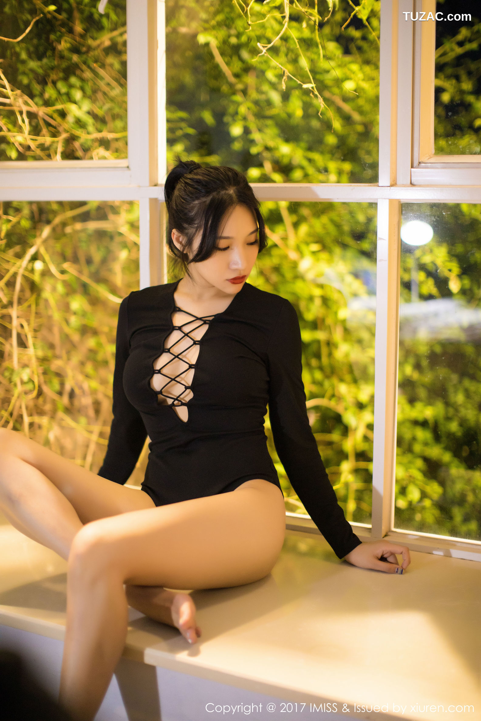 IMiss爱蜜社-194-小狐狸sica-黑色私房性感美腿