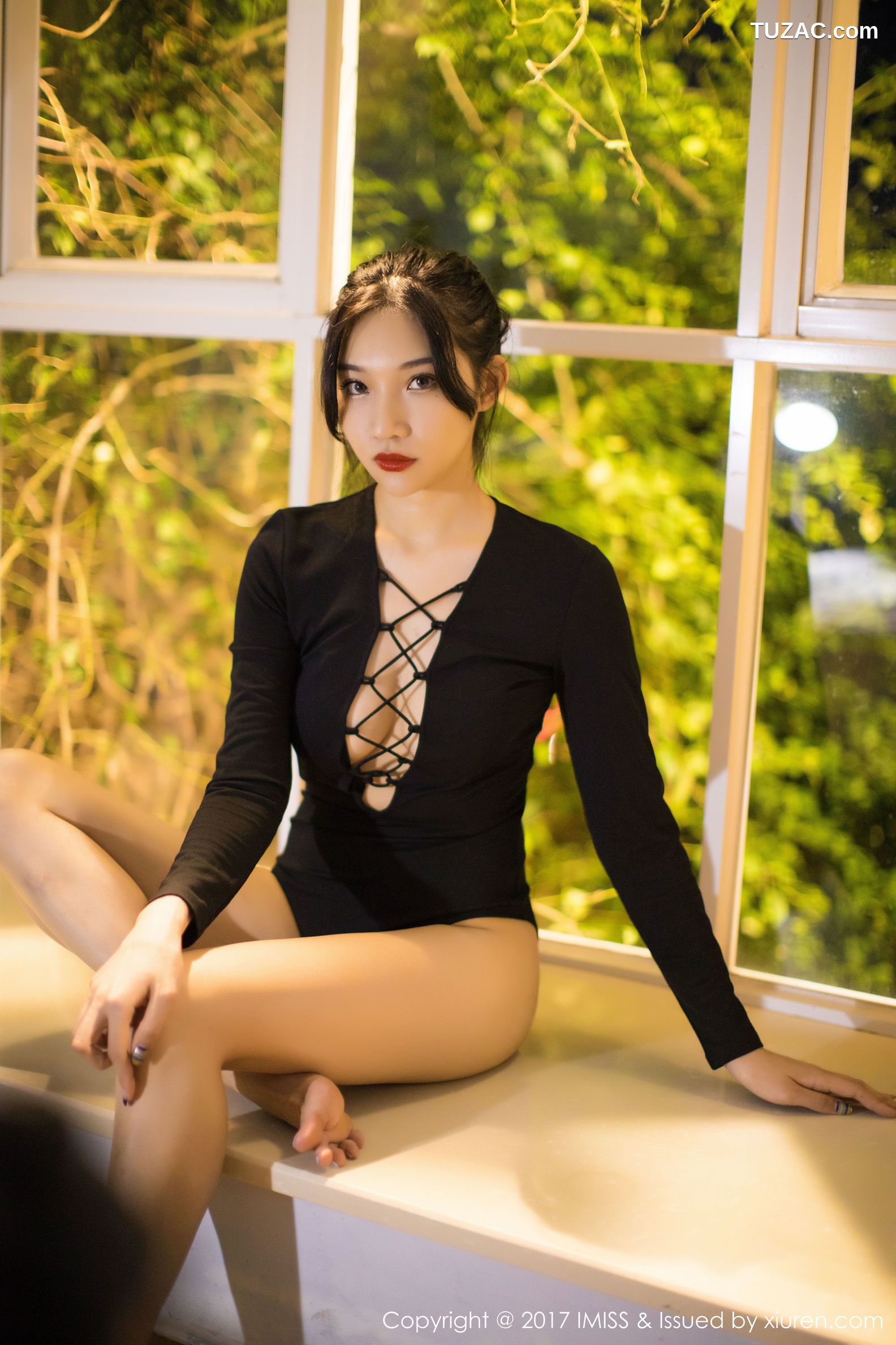 IMiss爱蜜社-194-小狐狸sica-黑色私房性感美腿
