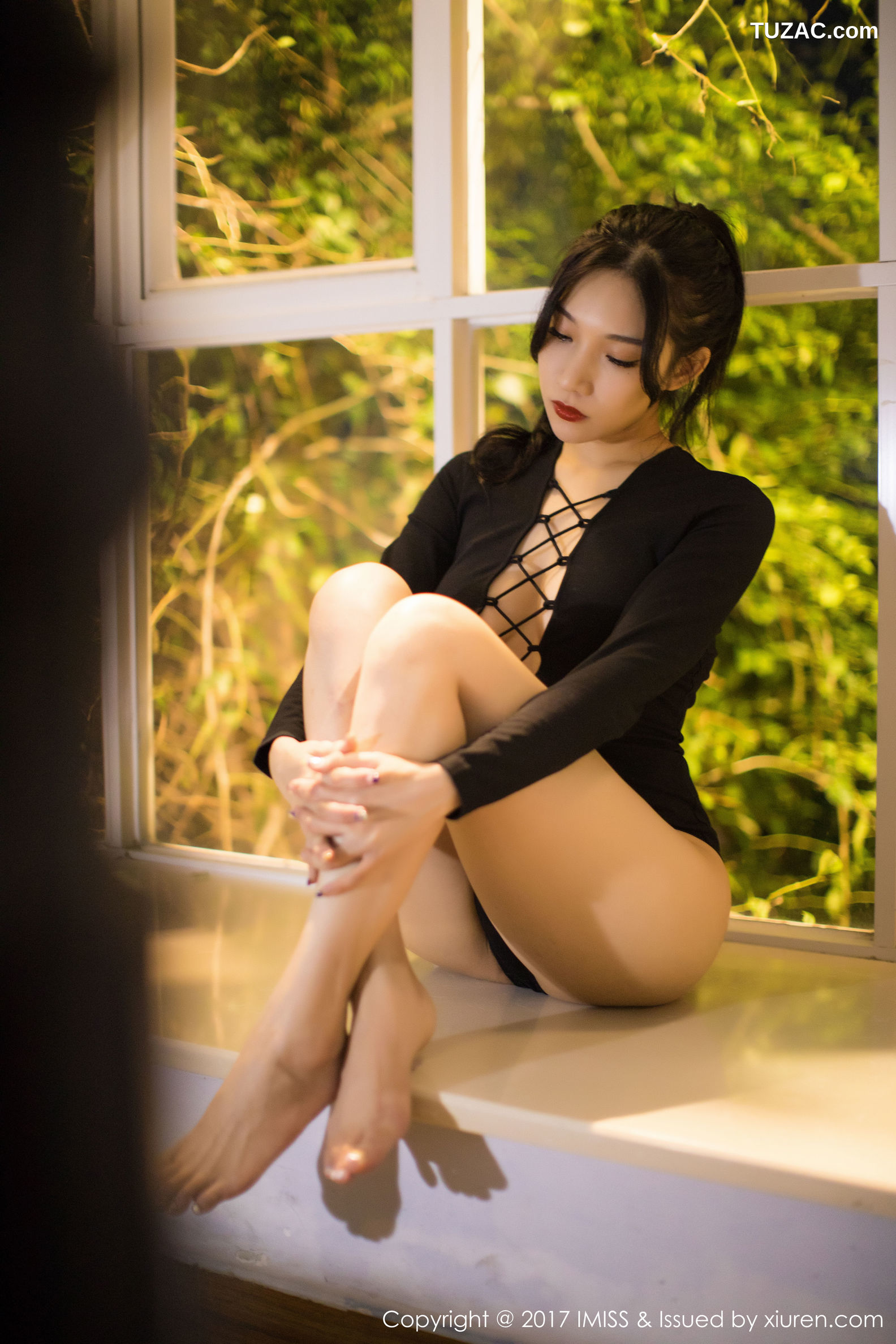 IMiss爱蜜社-194-小狐狸sica-黑色私房性感美腿