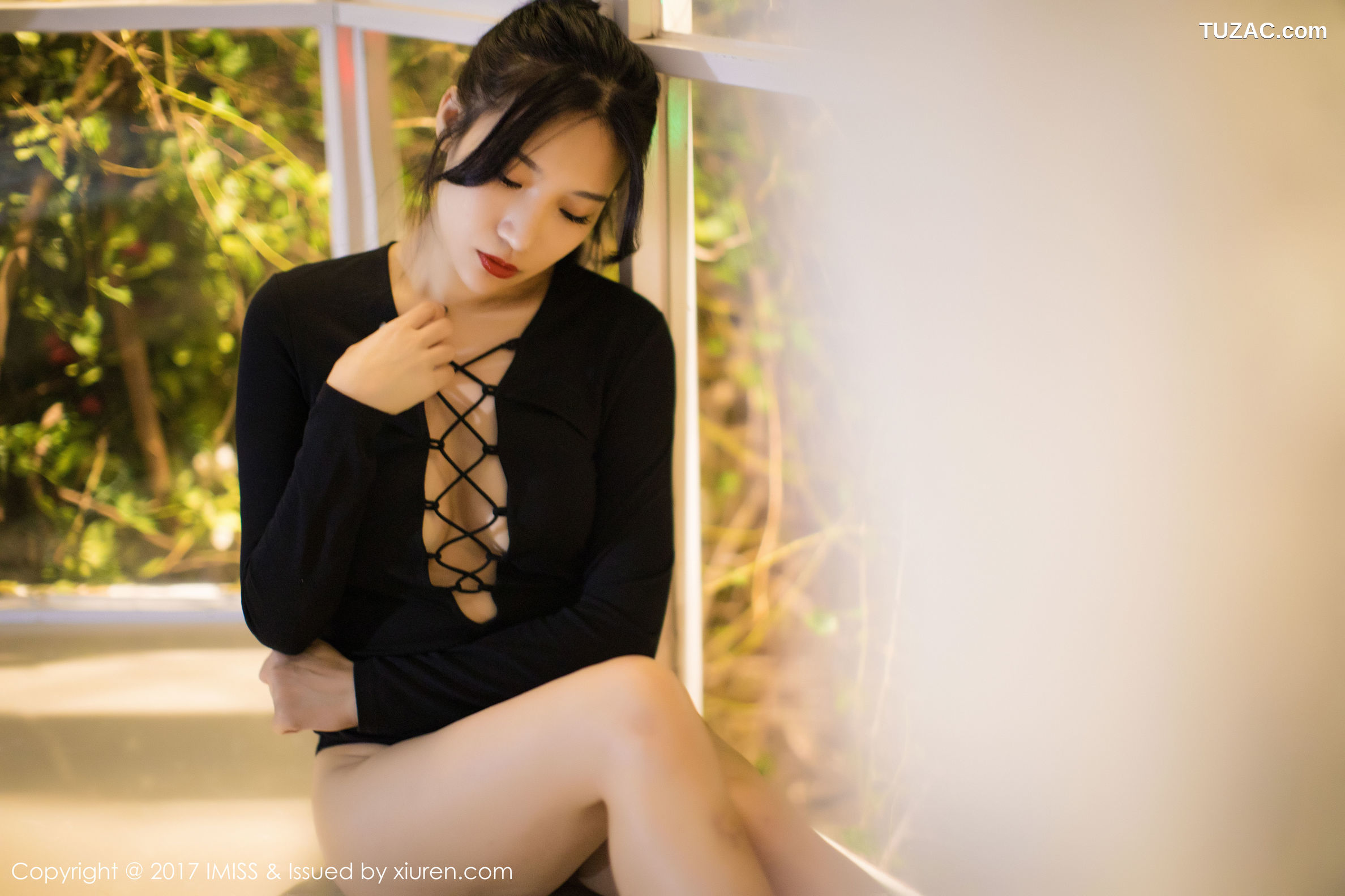 IMiss爱蜜社-194-小狐狸sica-黑色私房性感美腿