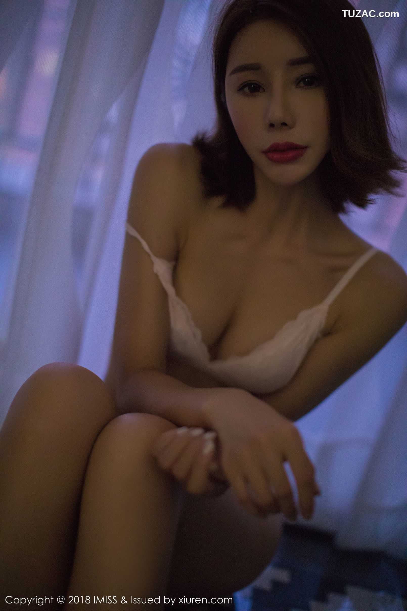 IMiss爱蜜社-209-Savina-高挑美女居家白色蕾丝内衣-性感粉红内衣