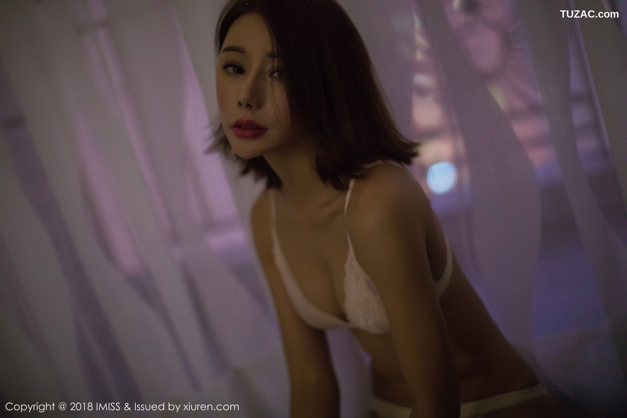 IMiss爱蜜社-209-Savina-高挑美女居家白色蕾丝内衣-性感粉红内衣