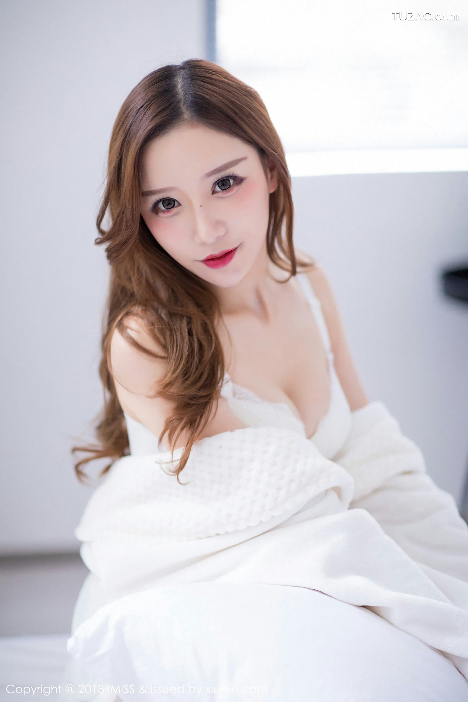IMiss爱蜜社-233-小琳-白色蕾丝连身裙-私房浴袍
