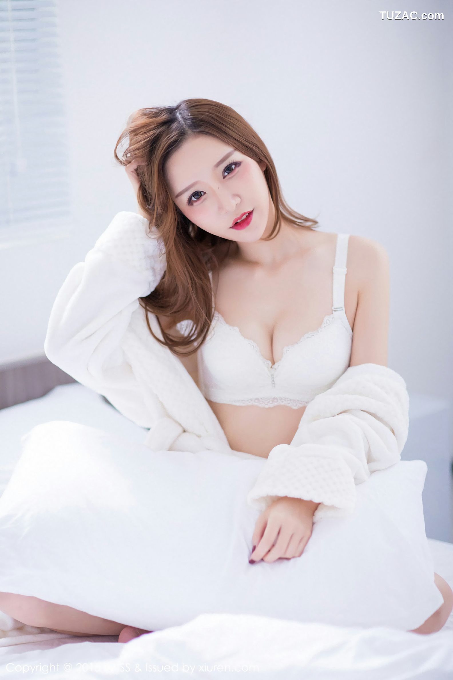 IMiss爱蜜社-233-小琳-白色蕾丝连身裙-私房浴袍