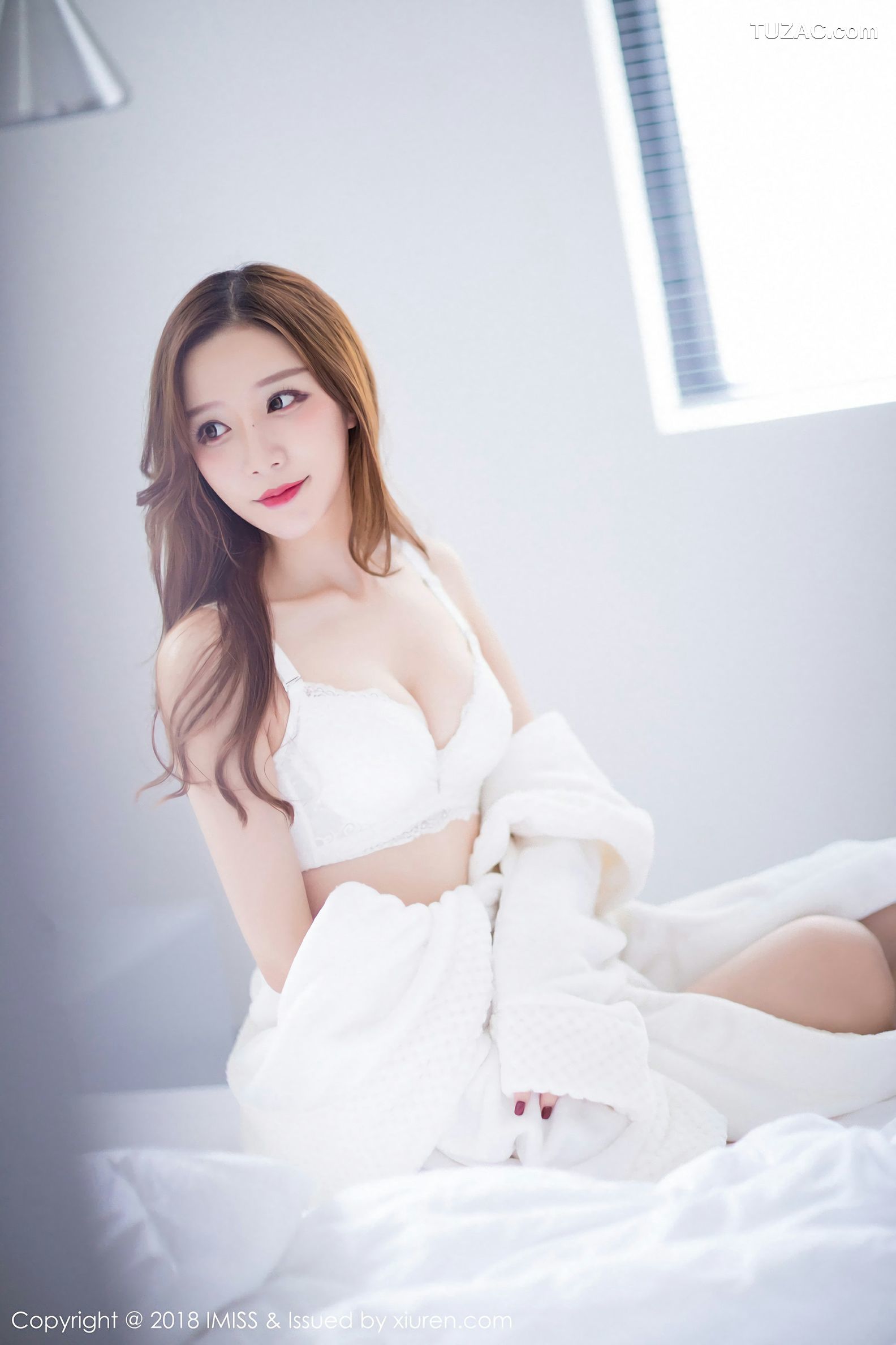 IMiss爱蜜社-233-小琳-白色蕾丝连身裙-私房浴袍