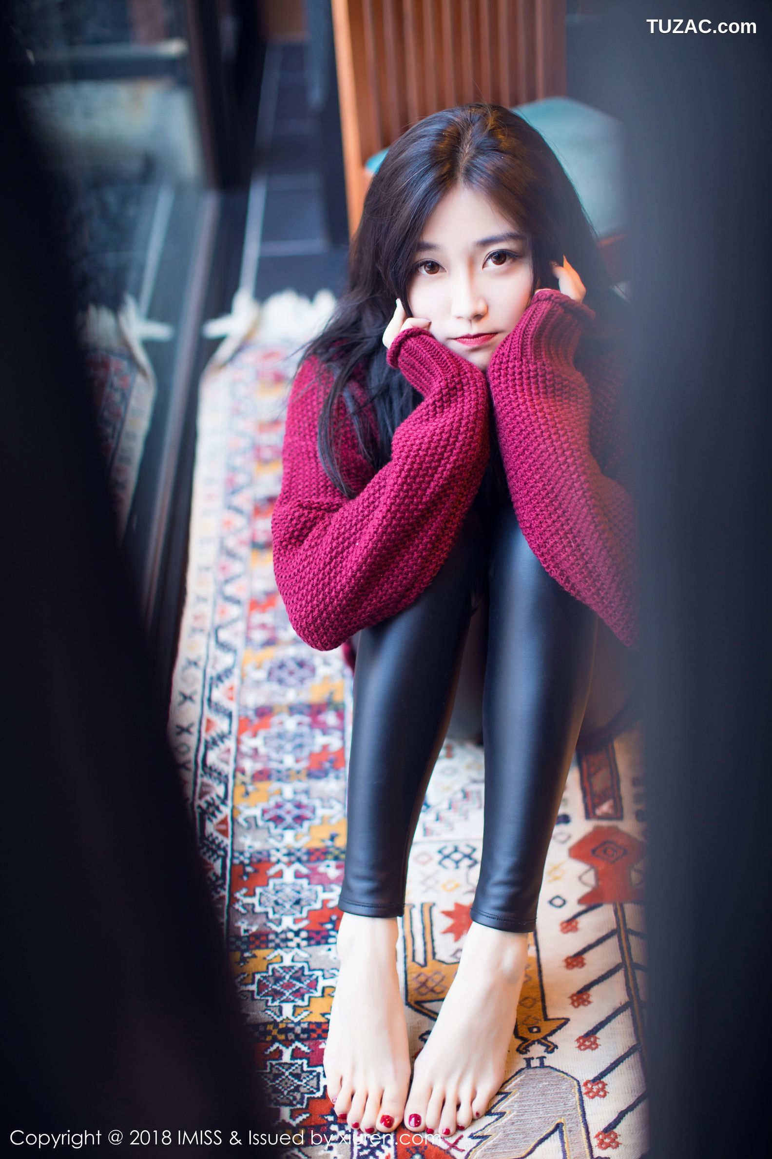 IMiss爱蜜社-239-许诺-日本旅拍-白衬衣黑短裙黑丝