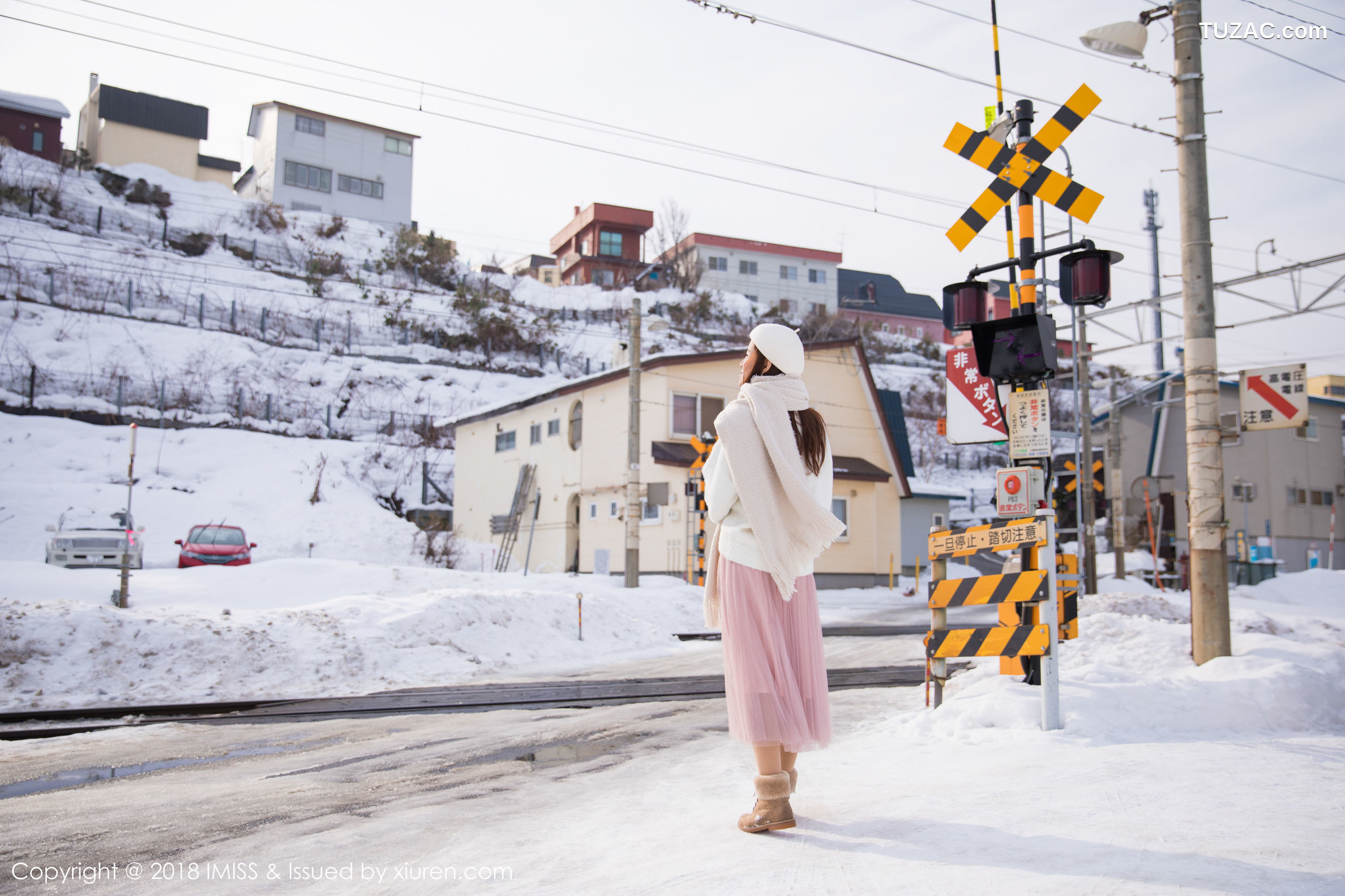 IMiss爱蜜社-253-猫宝-北海道旅拍-酒红色情趣内衣吊带黑丝