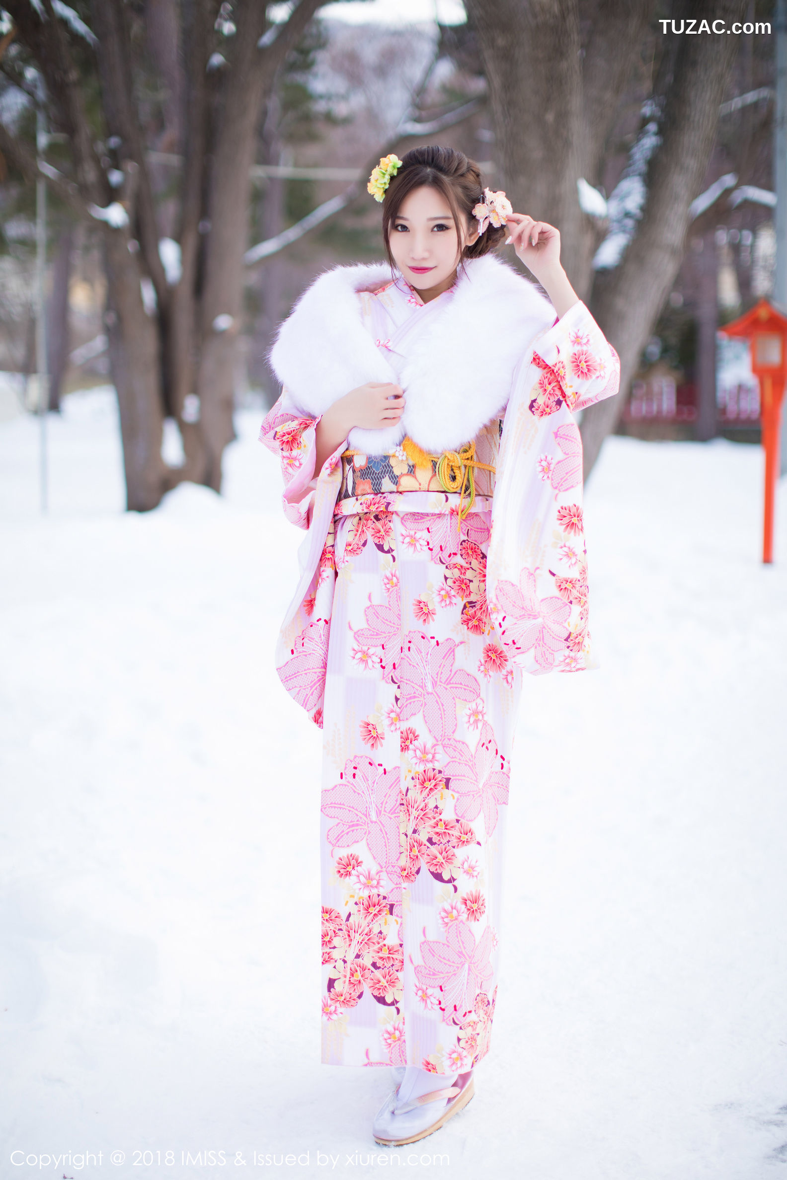 IMiss爱蜜社-256-小狐狸Sica-北海道旅拍-高叉连体衣黑丝