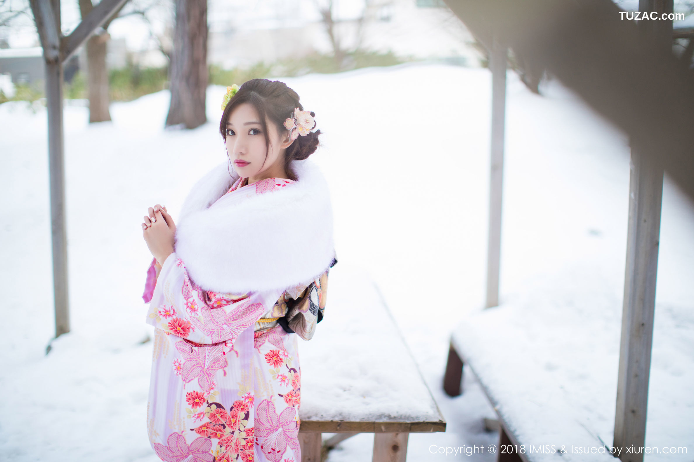 IMiss爱蜜社-256-小狐狸Sica-北海道旅拍-高叉连体衣黑丝