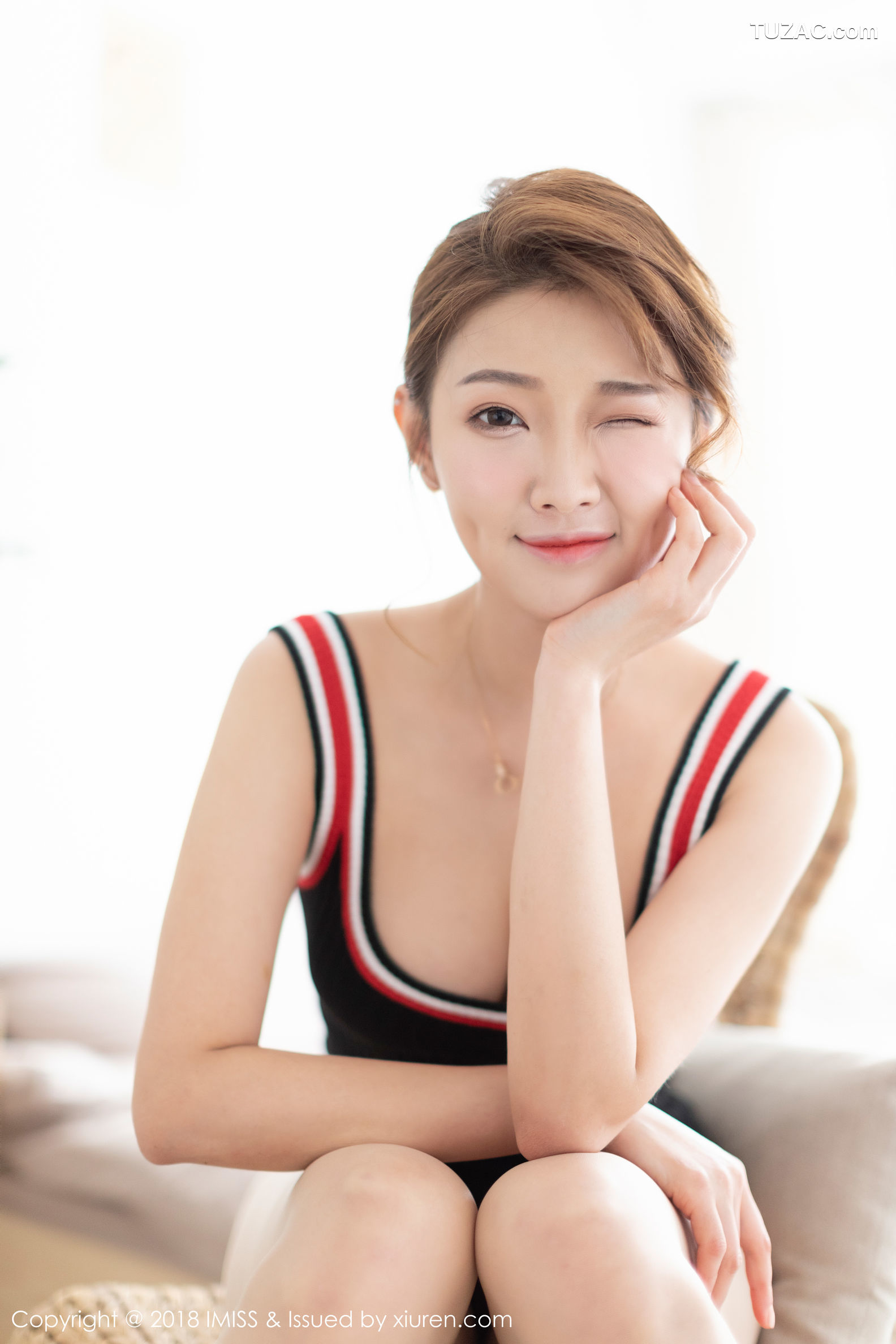 IMiss爱蜜社-315-Bowie宝儿-粉色吊带衣白色短裤